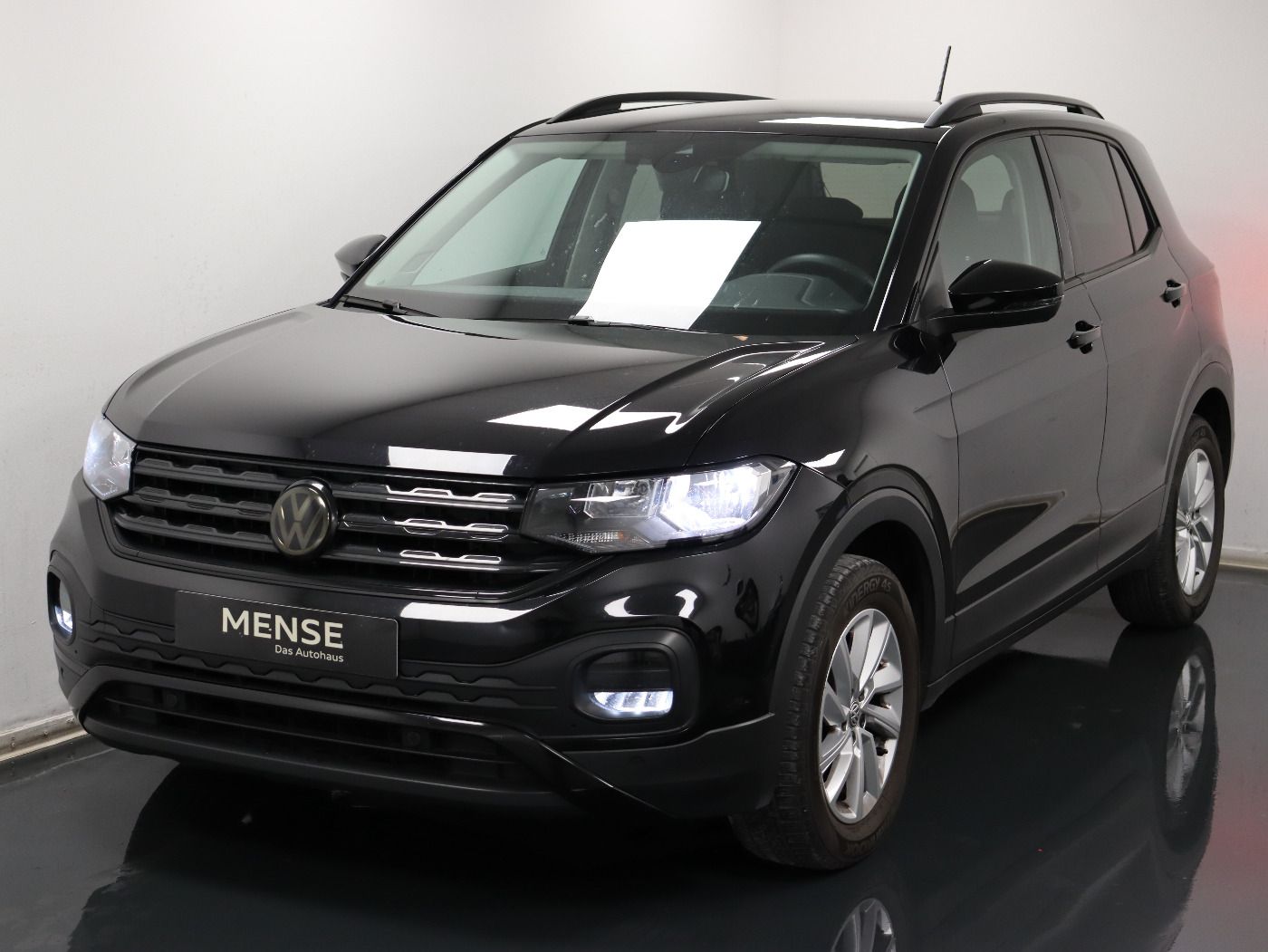 Fahrzeugabbildung Volkswagen T-Cross 1.0 TSI Life Navi BlindSpot FrontAssist