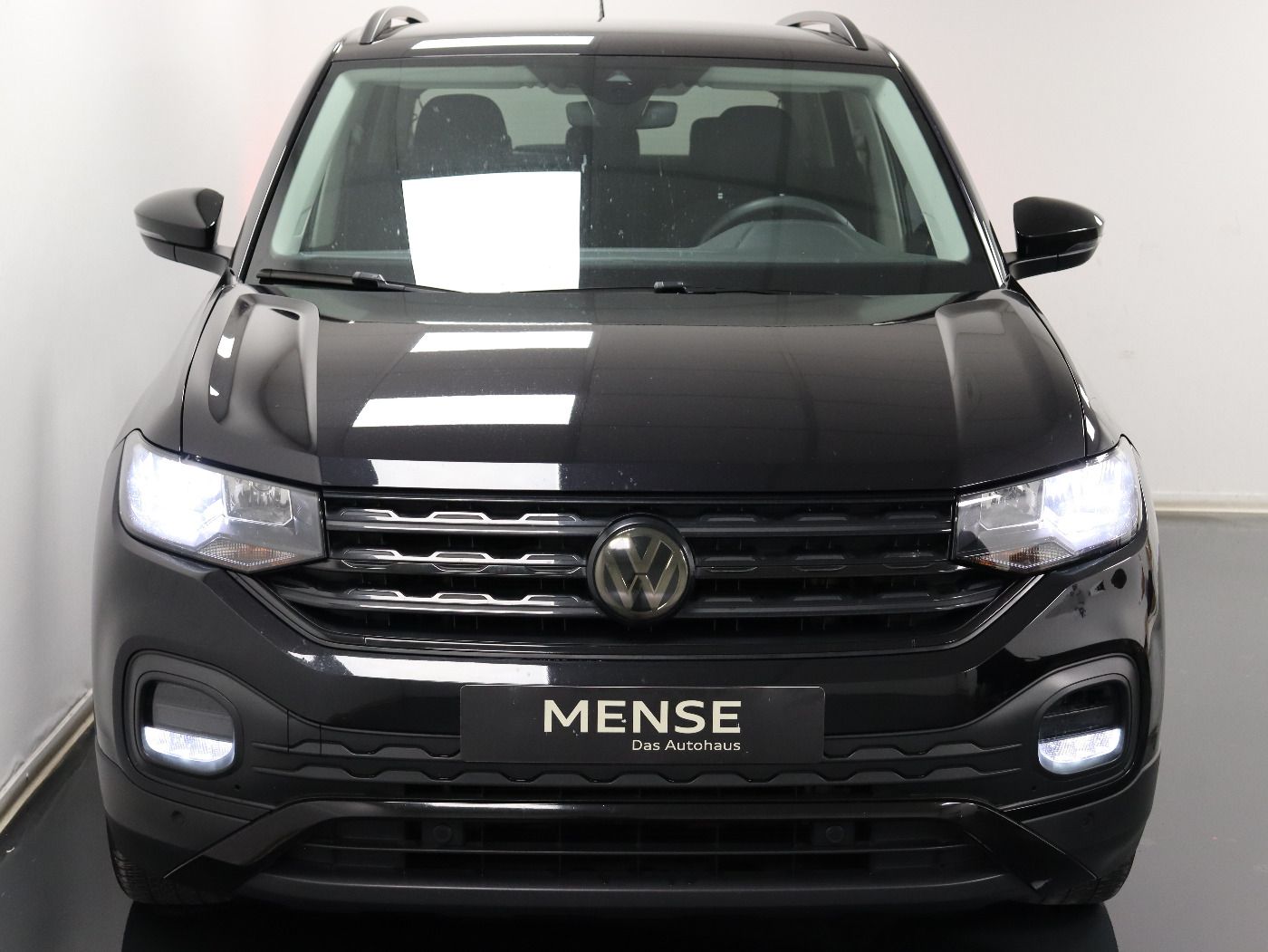 Fahrzeugabbildung Volkswagen T-Cross 1.0 TSI Life Navi BlindSpot FrontAssist