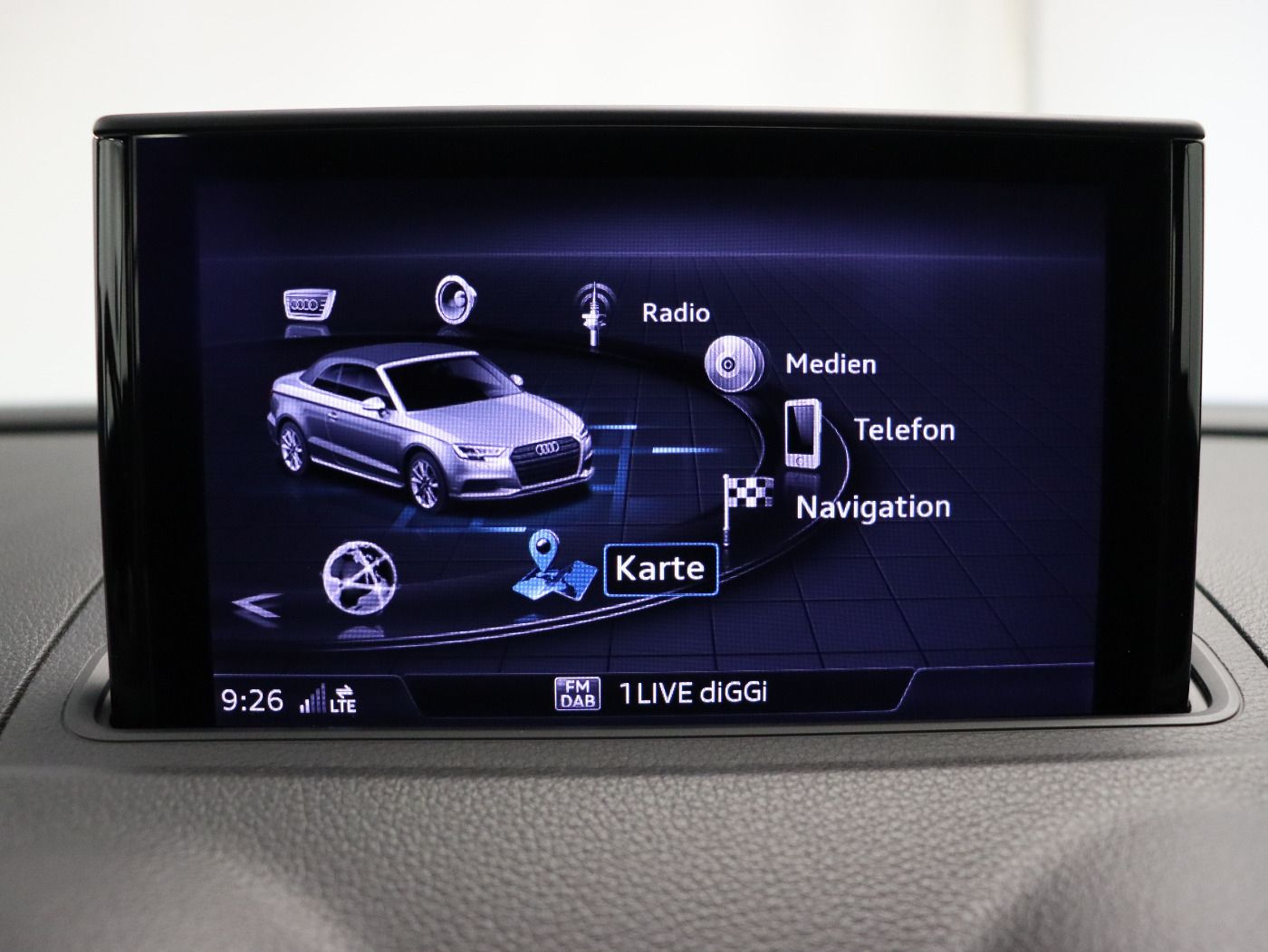Fahrzeugabbildung Audi A3 Cabriolet 40TFSI quattro S-Line |Matrix|LM