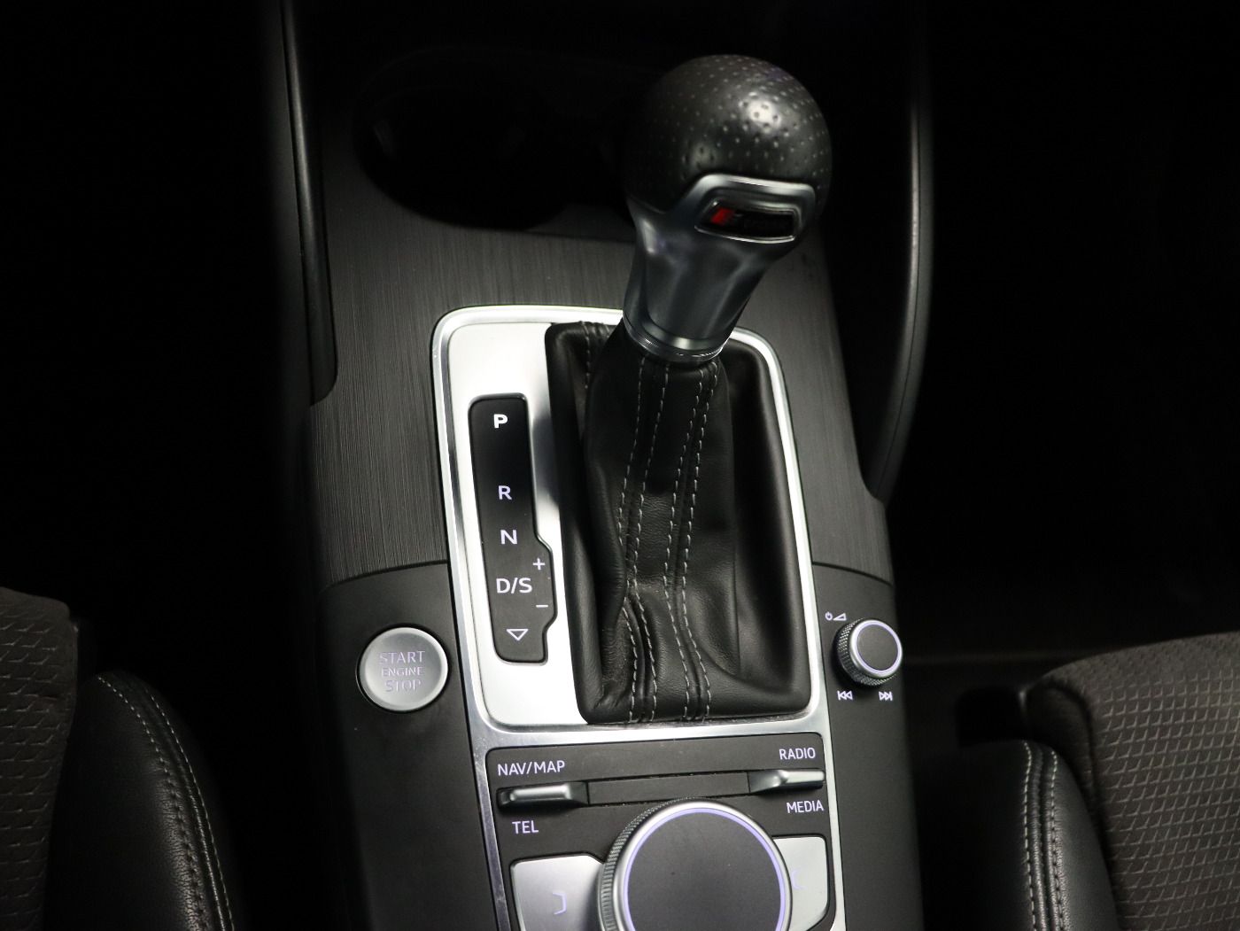 Fahrzeugabbildung Audi A3 Cabriolet 40TFSI quattro S-Line |Matrix|LM