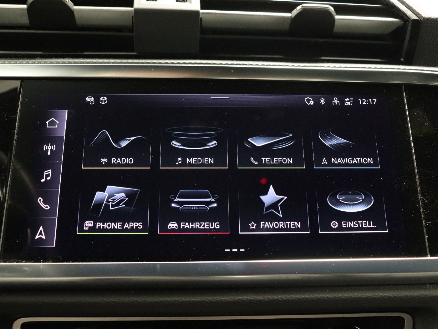 Fahrzeugabbildung Audi Q3 Sportback 45 TFSI quattro S tronic S-Line |LM