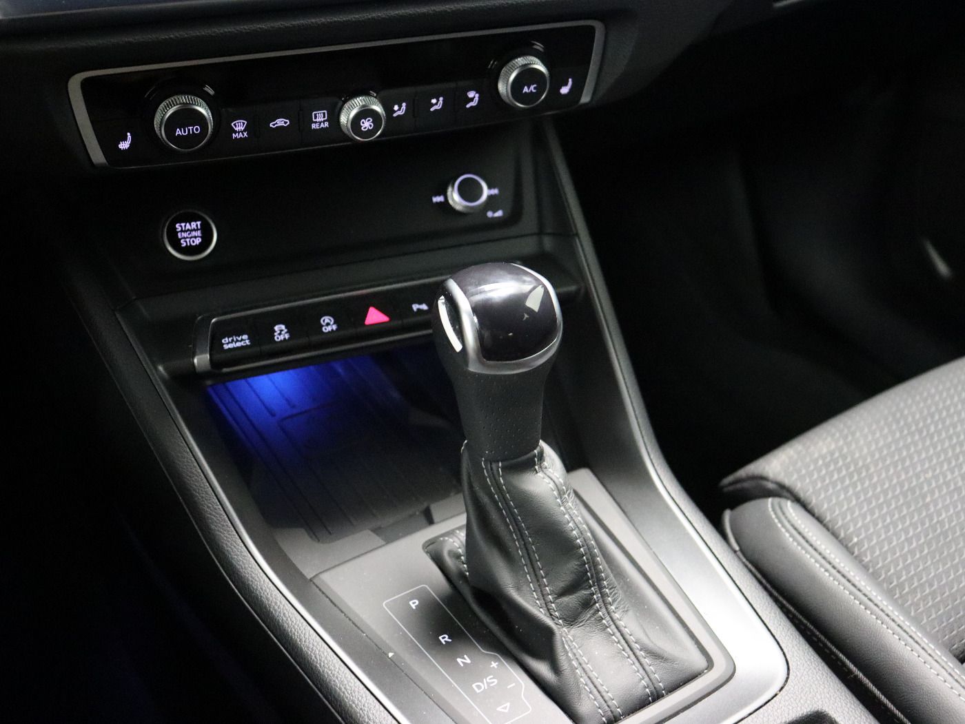 Fahrzeugabbildung Audi Q3 Sportback 45 TFSI quattro S tronic S-Line |LM