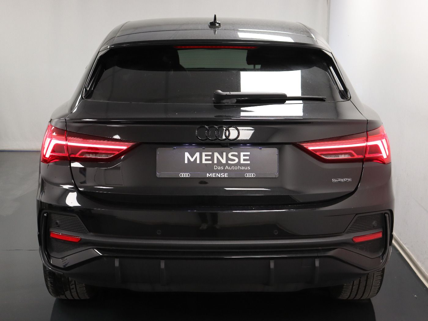 Fahrzeugabbildung Audi Q3 Sportback 45 TFSI quattro S tronic S-Line |LM