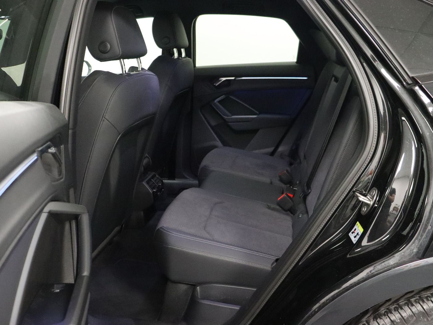 Fahrzeugabbildung Audi Q3 Sportback 45 TFSI quattro S tronic S-Line |LM