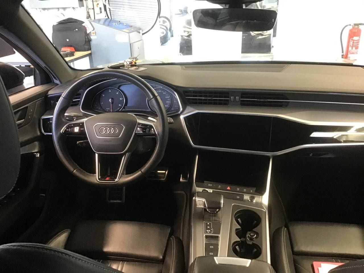 Fahrzeugabbildung Audi A6 Avant 45 TDI quattro S tronic S-Line |Matrix