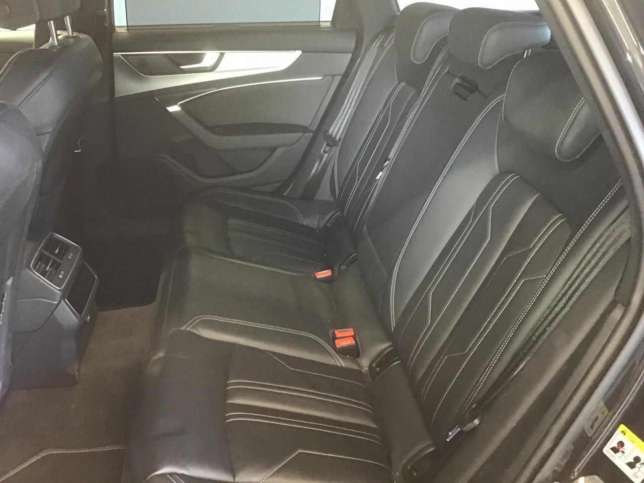 Fahrzeugabbildung Audi A6 Avant 45 TDI quattro S tronic S-Line |Matrix