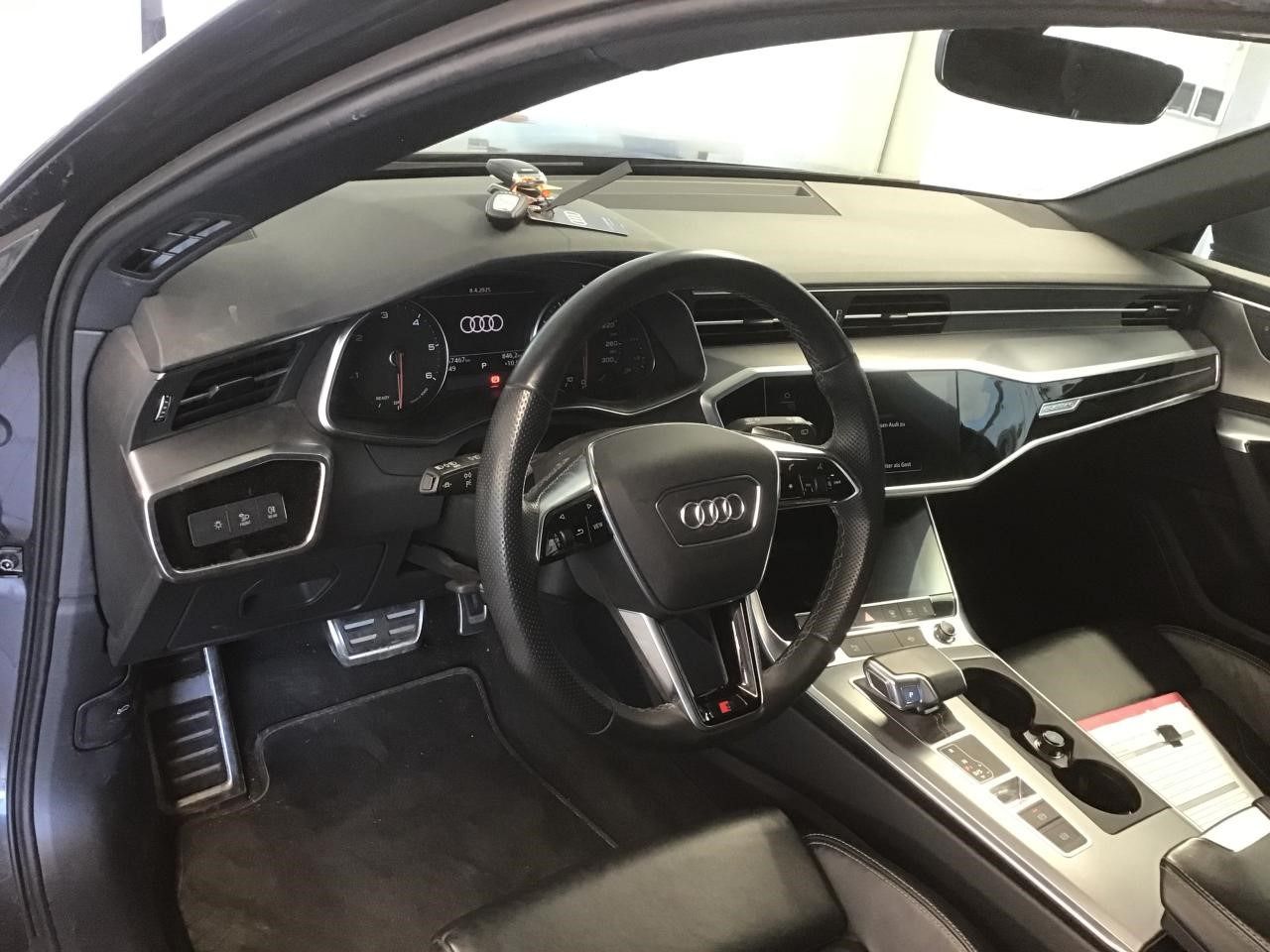 Fahrzeugabbildung Audi A6 Avant 45 TDI quattro S tronic S-Line |Matrix