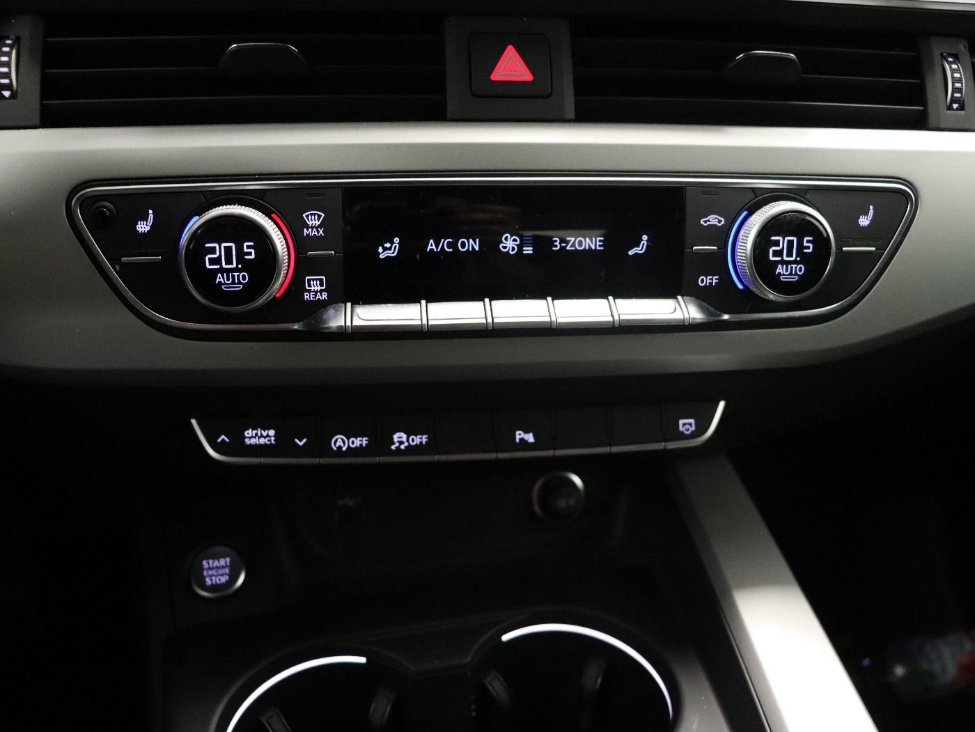 Fahrzeugabbildung Audi A4 Avant 40 TDI quattro S tronic advanced |FLA