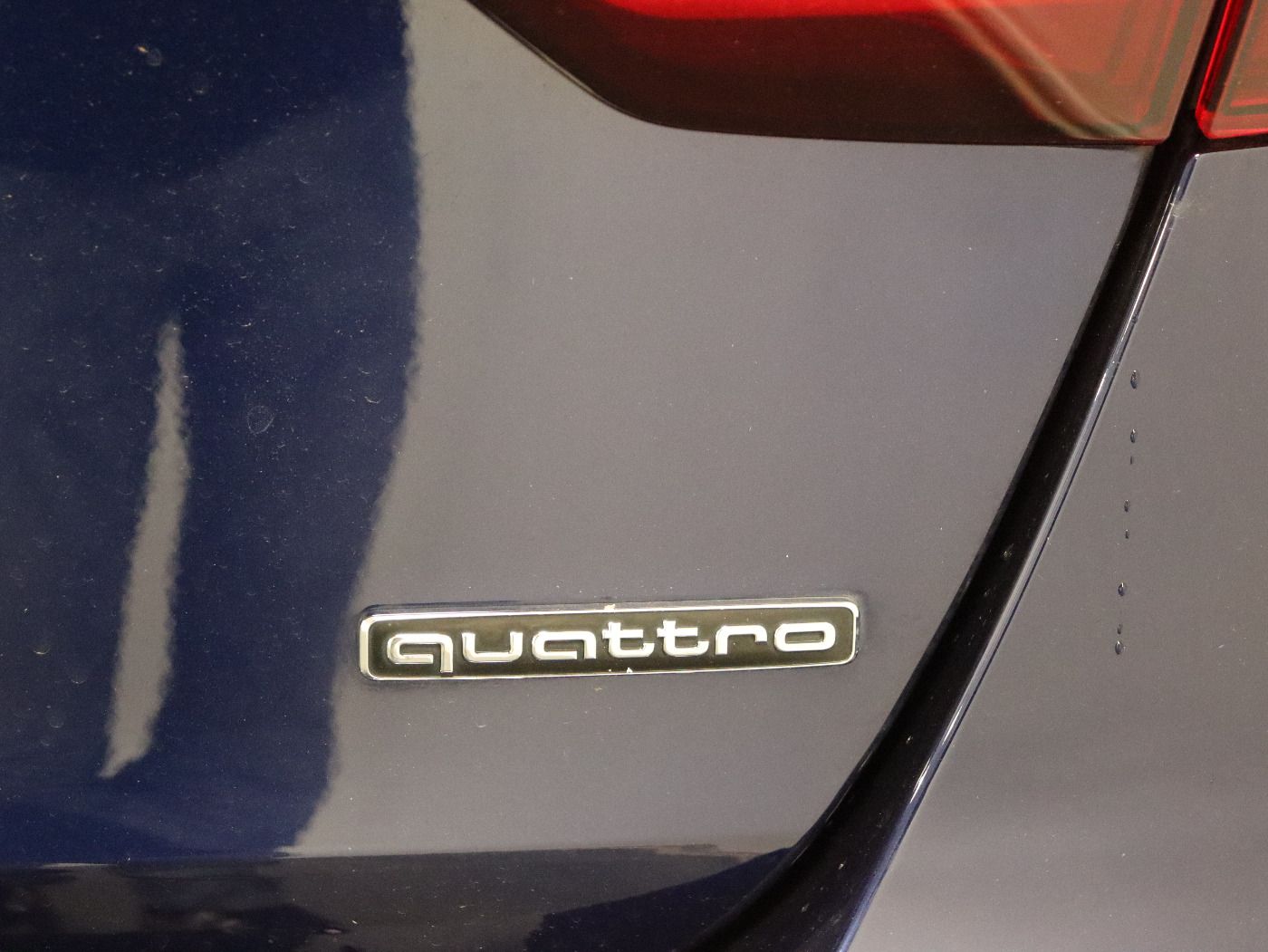 Fahrzeugabbildung Audi A4 Avant 40 TDI quattro S tronic advanced |FLA