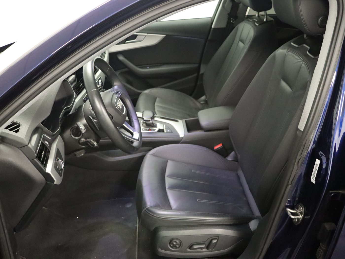 Fahrzeugabbildung Audi A4 Avant 40 TDI quattro S tronic advanced |FLA