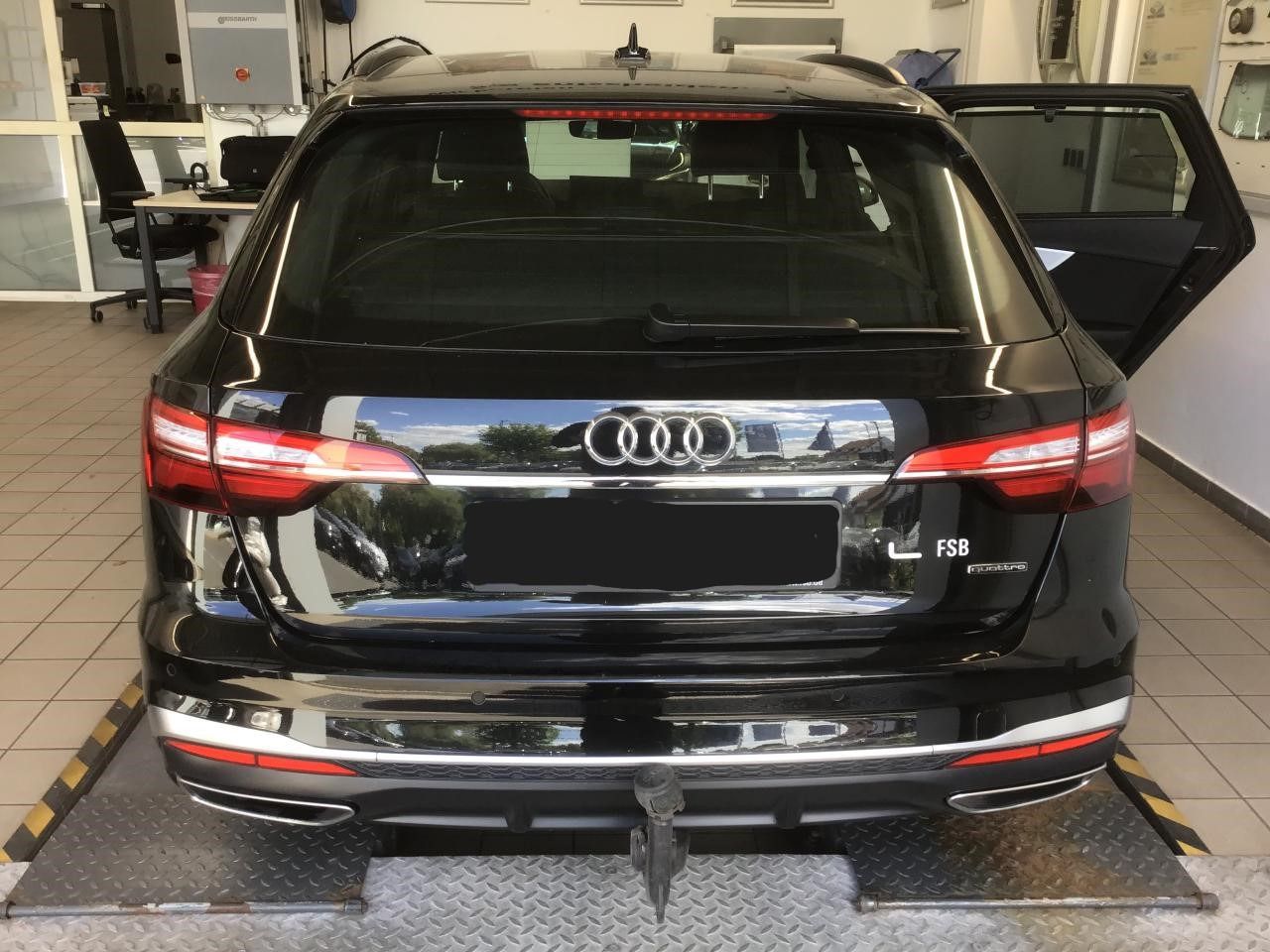 Fahrzeugabbildung Audi A4 Avant 40 TDI quattro S tronic S-Line |FLA|ACC