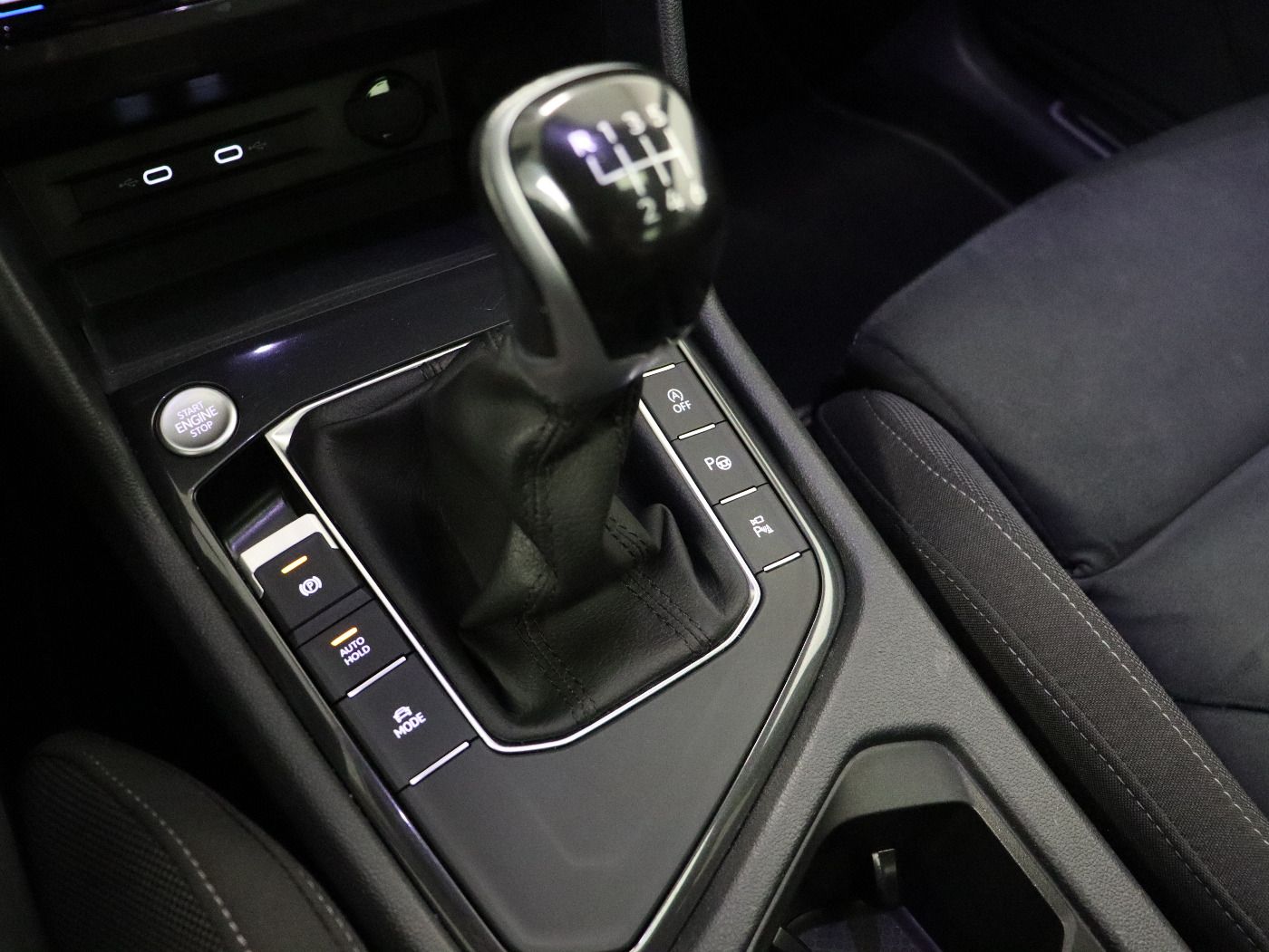 Fahrzeugabbildung Volkswagen Tiguan Allspace Life 2.0 TDI SCR 110 kW 6-Gang