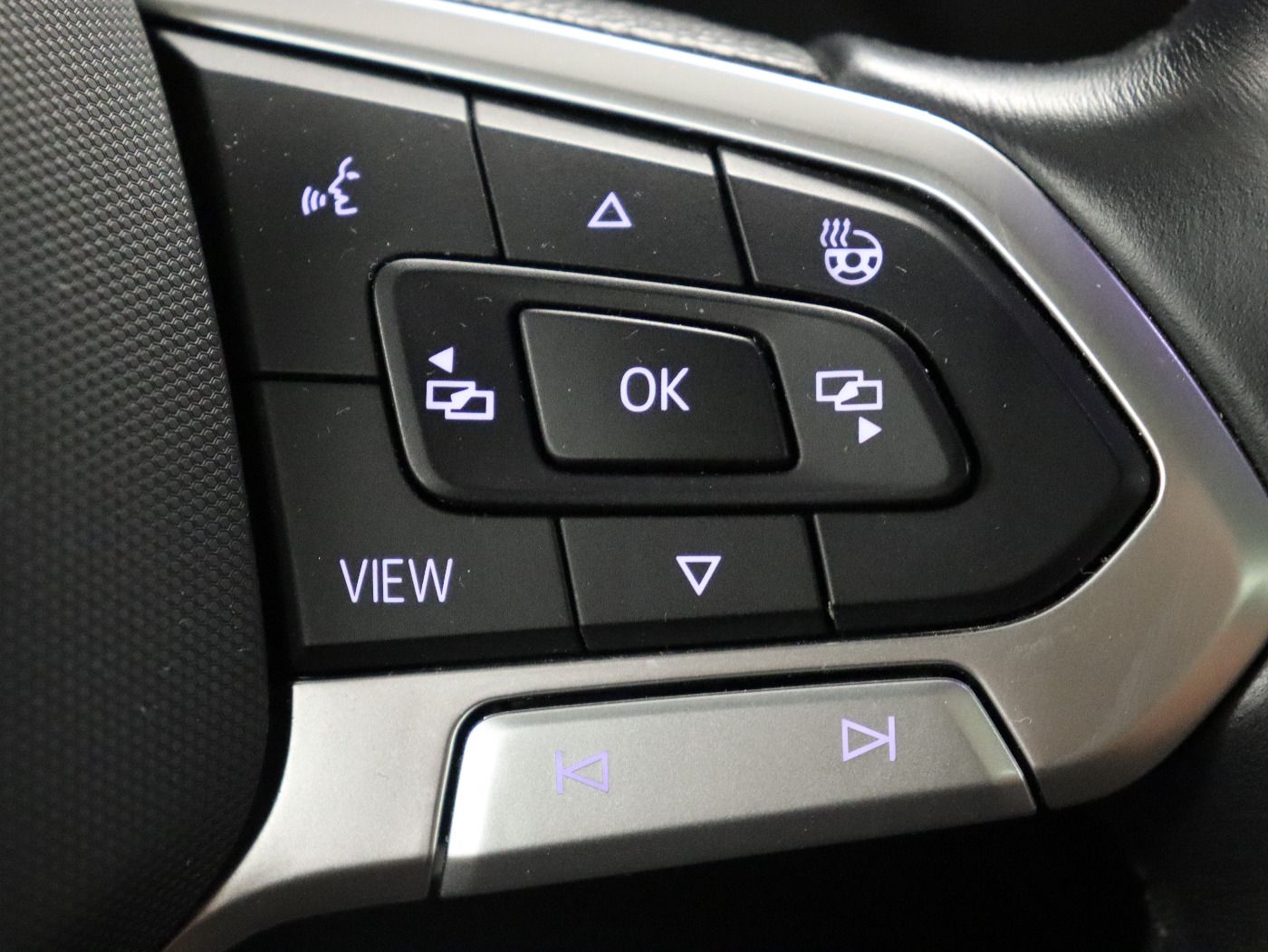 Fahrzeugabbildung Volkswagen Tiguan Allspace Life 2.0 TDI SCR 110 kW 6-Gang