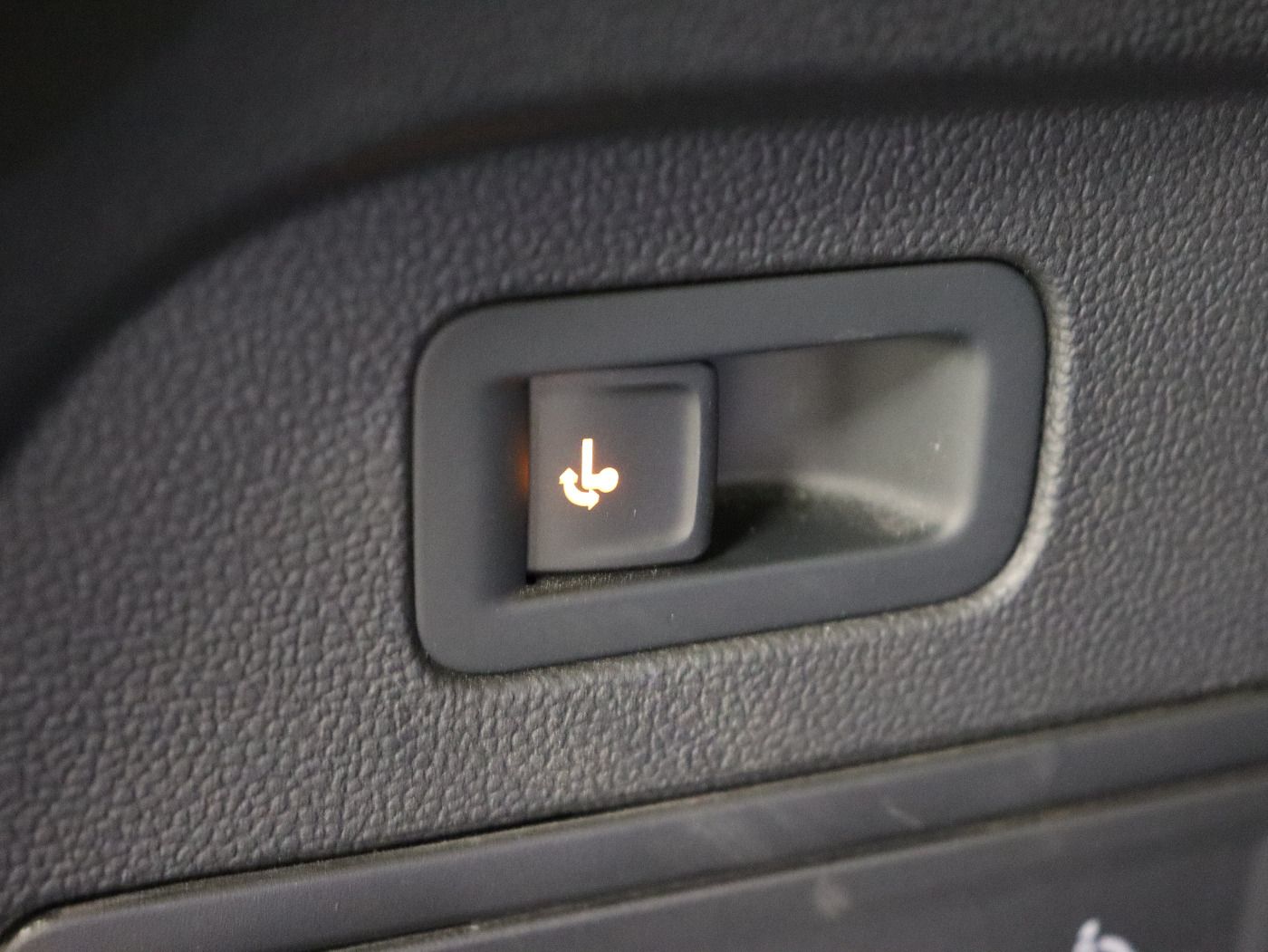 Fahrzeugabbildung Volkswagen Tiguan Allspace Life 2.0 TDI SCR 110 kW 6-Gang