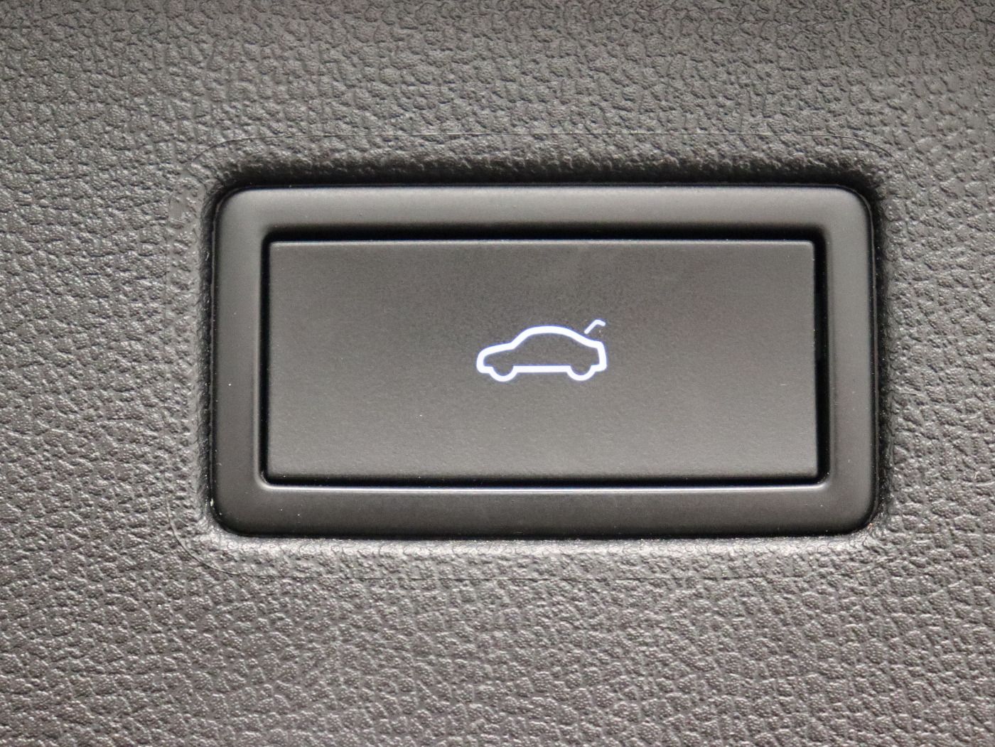 Fahrzeugabbildung Volkswagen Tiguan Allspace Life 2.0 TDI SCR 110 kW 6-Gang