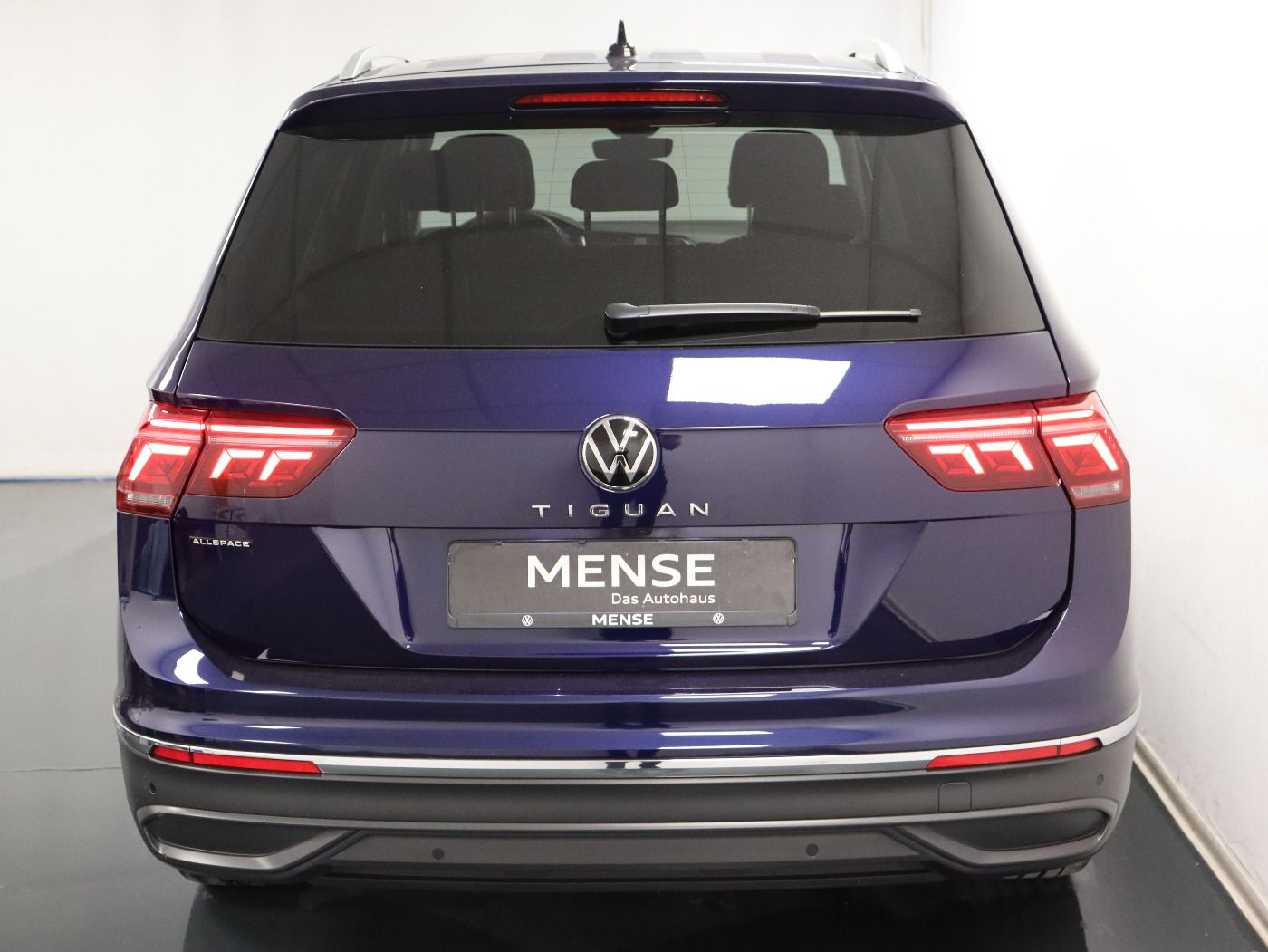 Fahrzeugabbildung Volkswagen Tiguan Allspace Life 2.0 TDI SCR 110 kW 6-Gang