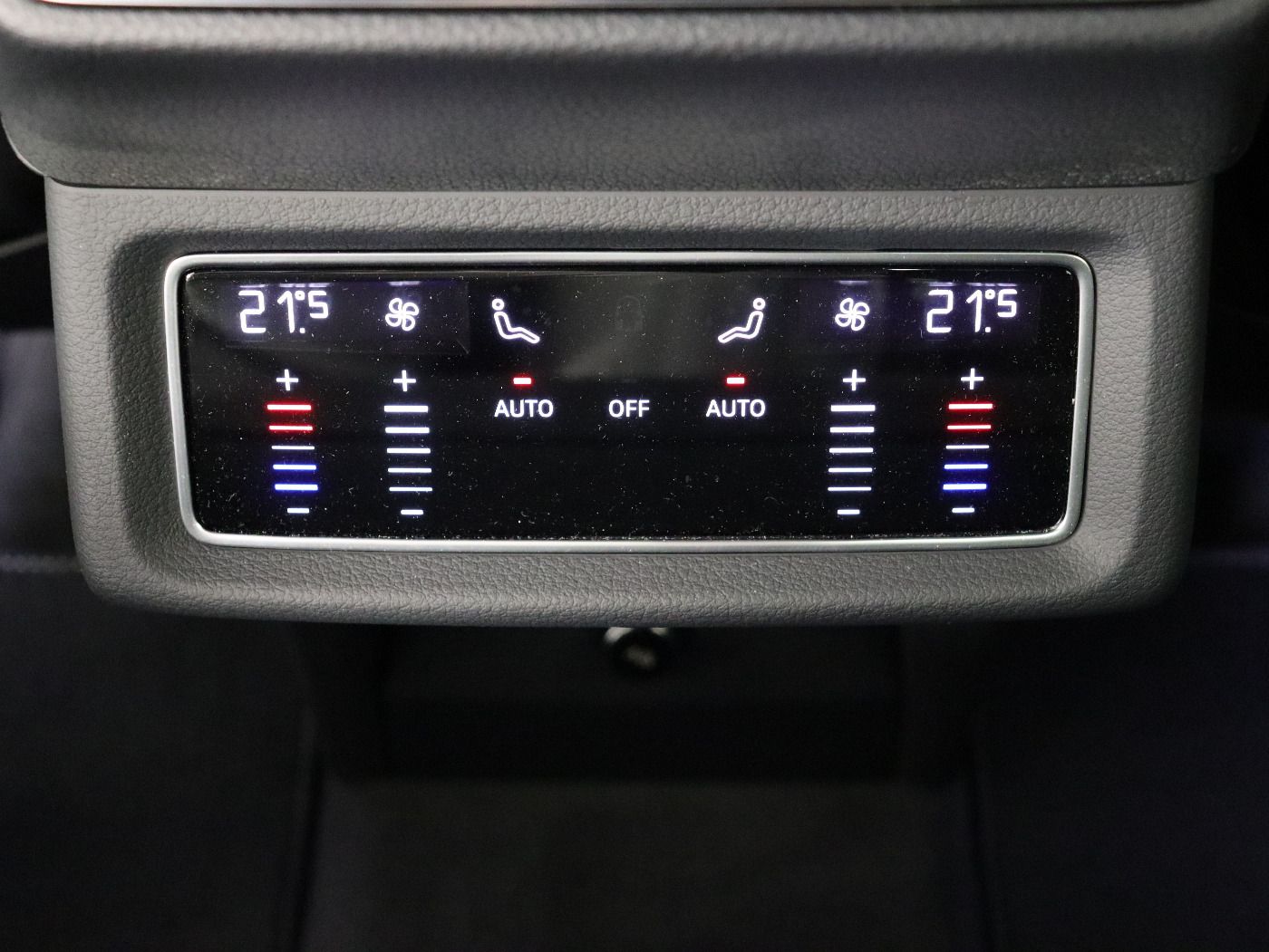 Fahrzeugabbildung Audi Q8 e-tron Sportback 55 quattro advanced |Luft