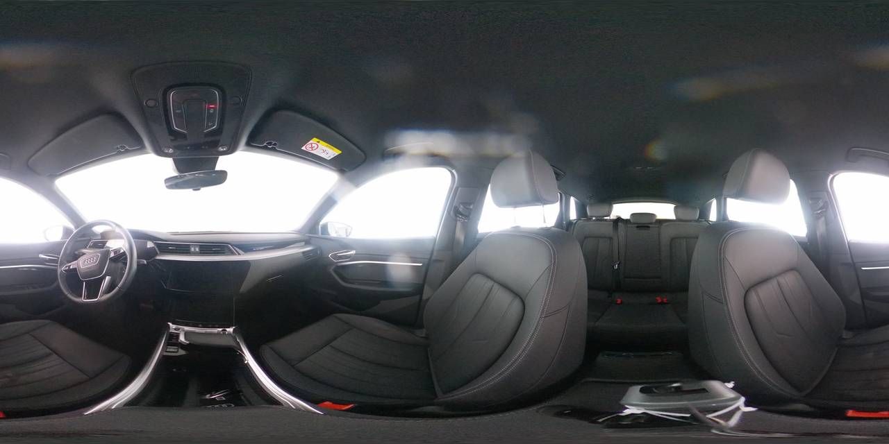 Fahrzeugabbildung Audi Q8 e-tron 55 quattro advanced |Matrix|Luft|LED