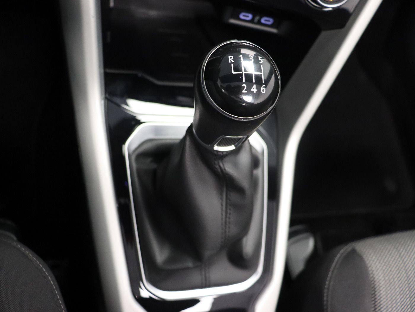 Fahrzeugabbildung Volkswagen T-Roc Cabriolet 1.5 TSI Style Navi RearView Blin