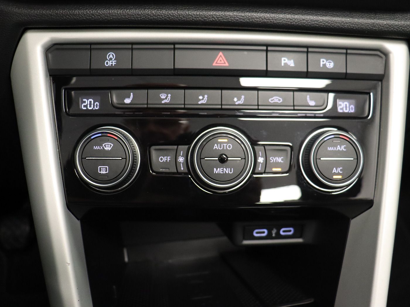 Fahrzeugabbildung Volkswagen T-Roc Cabriolet 1.5 TSI Style Navi RearView Blin