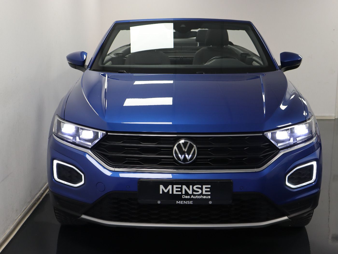 Fahrzeugabbildung Volkswagen T-Roc Cabriolet 1.5 TSI Style Navi RearView Blin