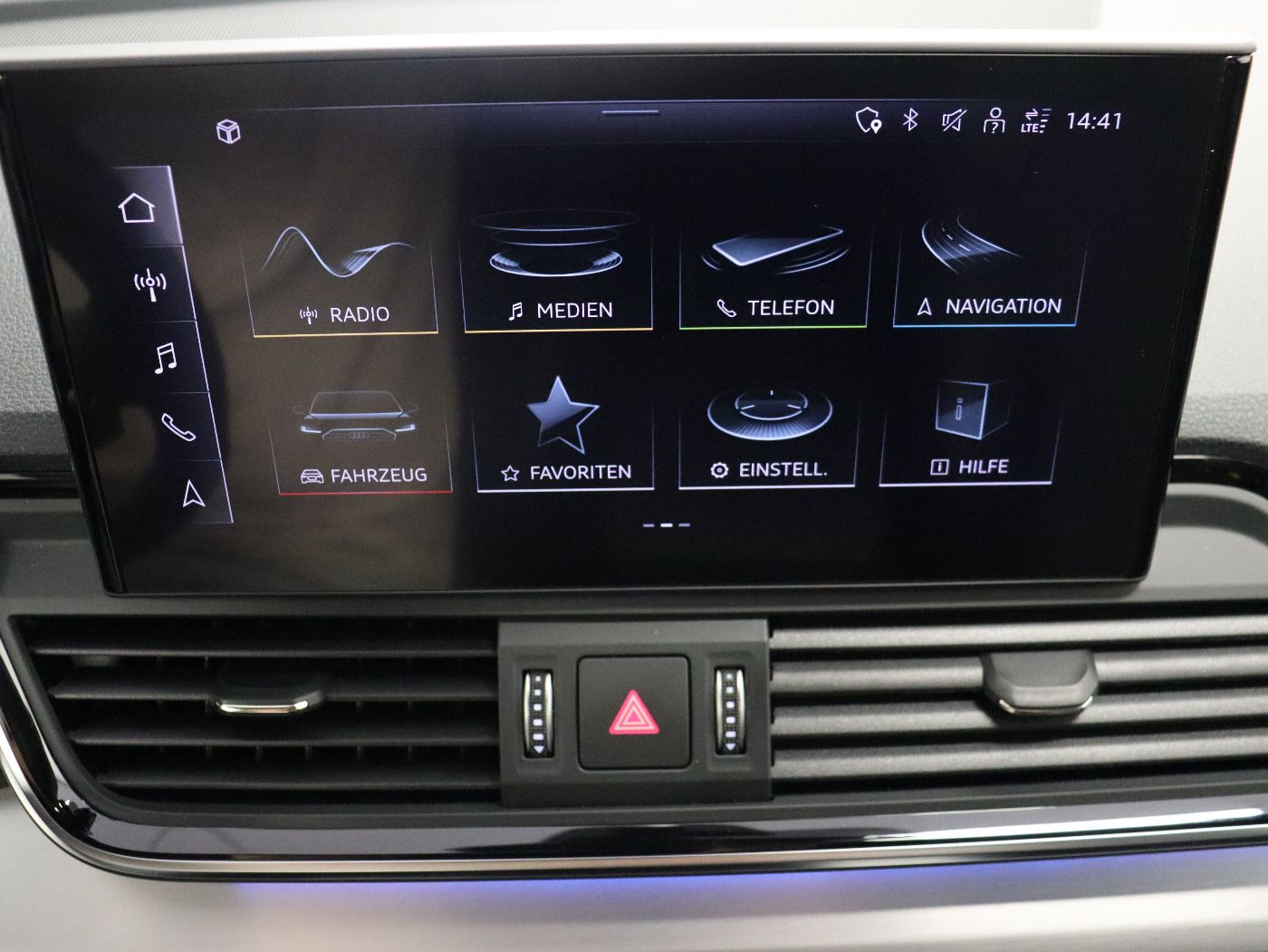 Fahrzeugabbildung Audi Q5 45 TFSI quattro S tronic S-Line |Matrix|STH