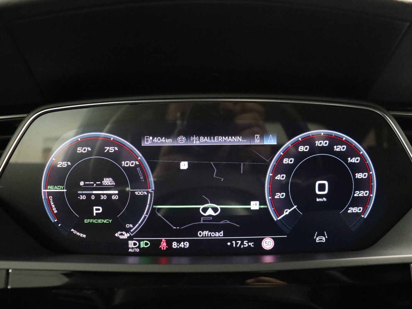 Fahrzeugabbildung Audi Q8 e-tron Sportback 55 quattro S-Line |Matrix