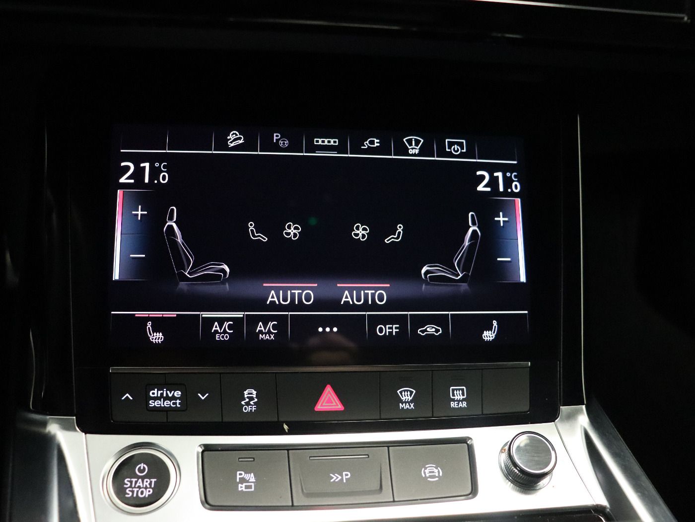 Fahrzeugabbildung Audi Q8 e-tron 55 quattro S-Line |Matrix|Luft|ACC