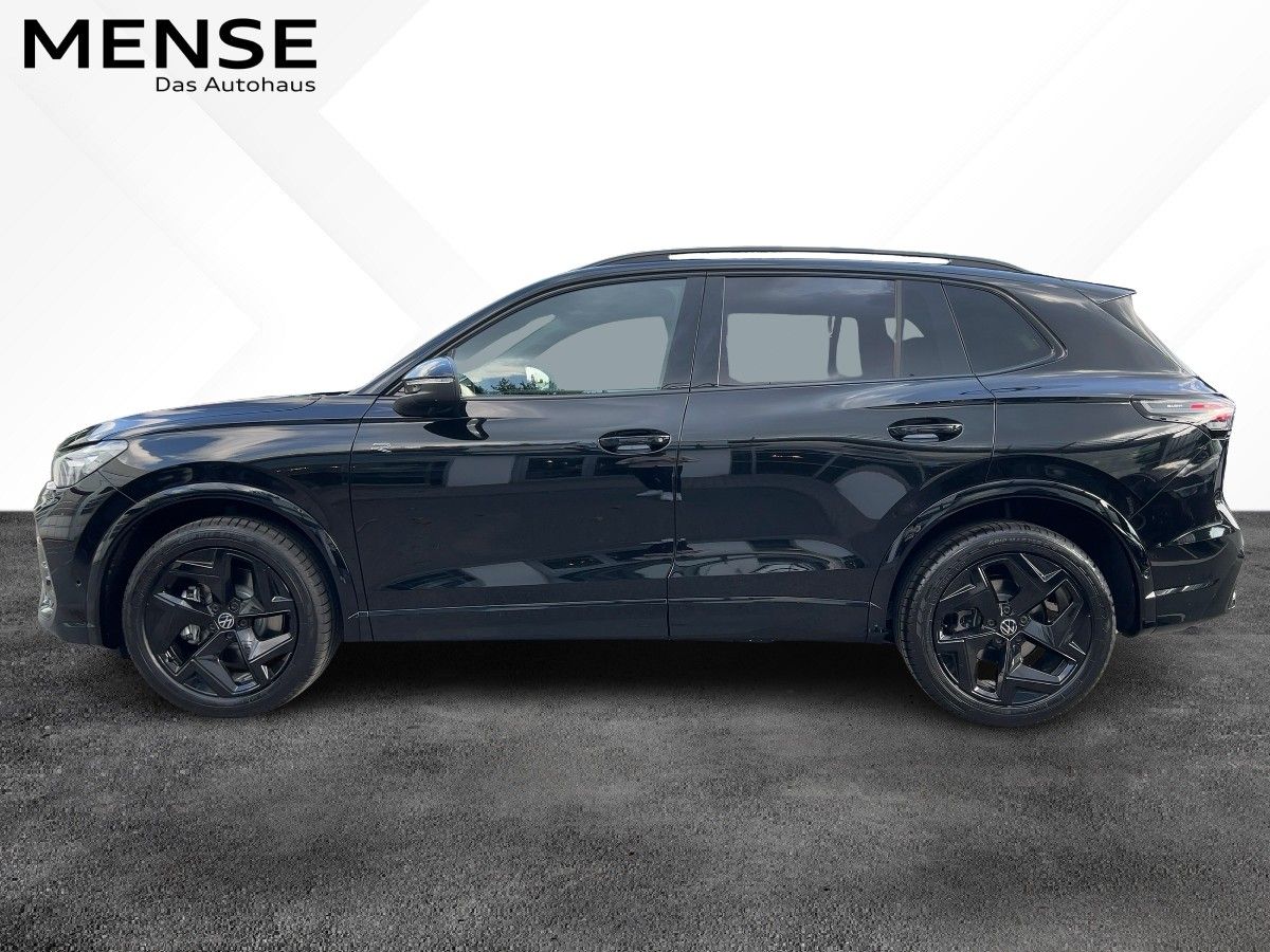 Fahrzeugabbildung Volkswagen Tiguan TDI DSG R-Line AHK Navi Black Style 360°