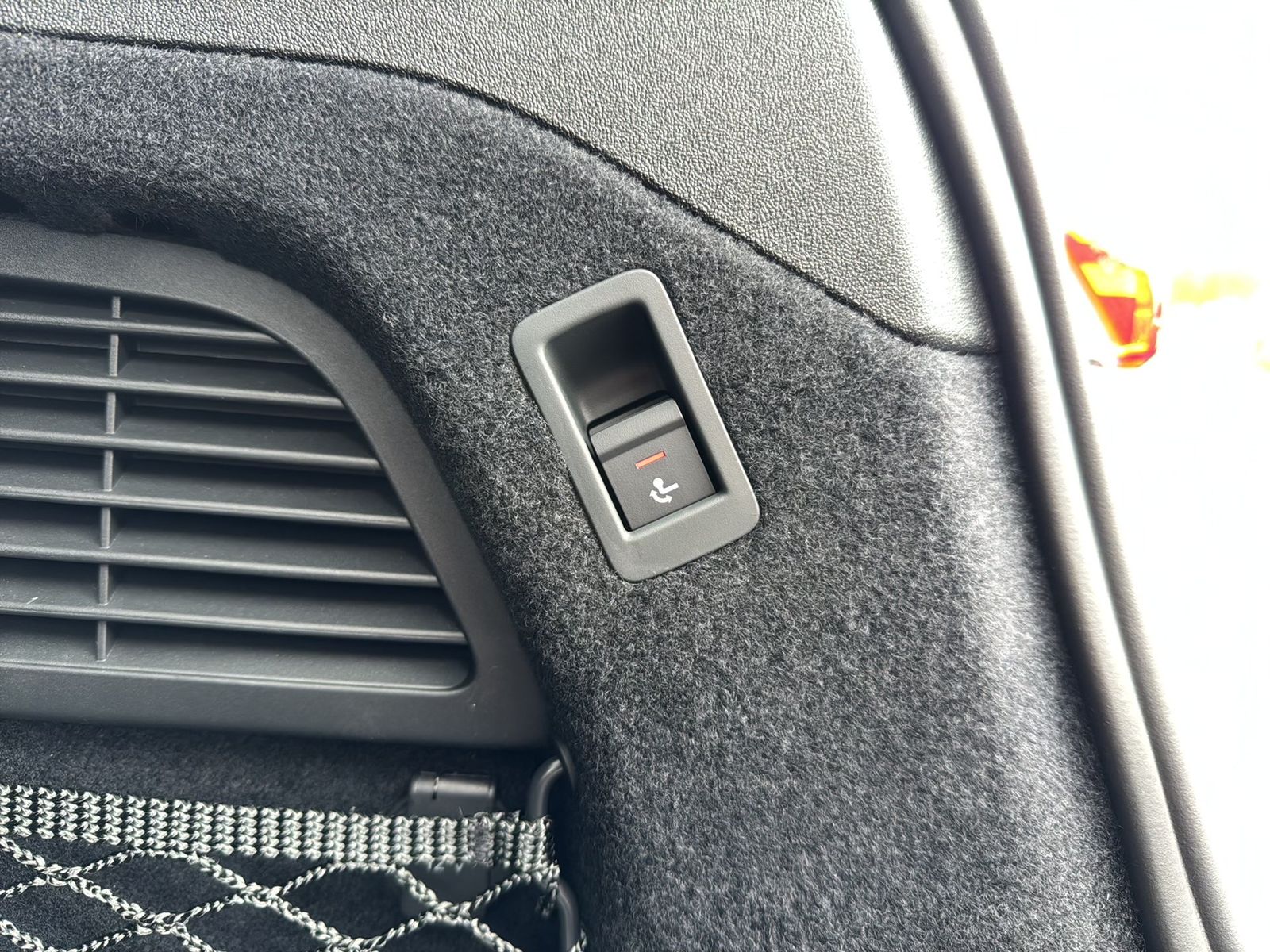 Fahrzeugabbildung Audi A5 Avant e-hybrid quattro 270 kW S tronic |AHK