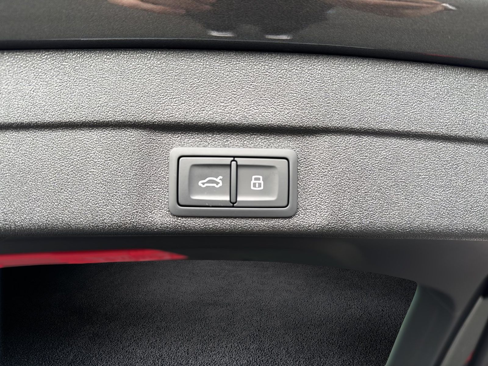 Fahrzeugabbildung Audi A5 Avant e-hybrid quattro 270 kW S tronic |AHK