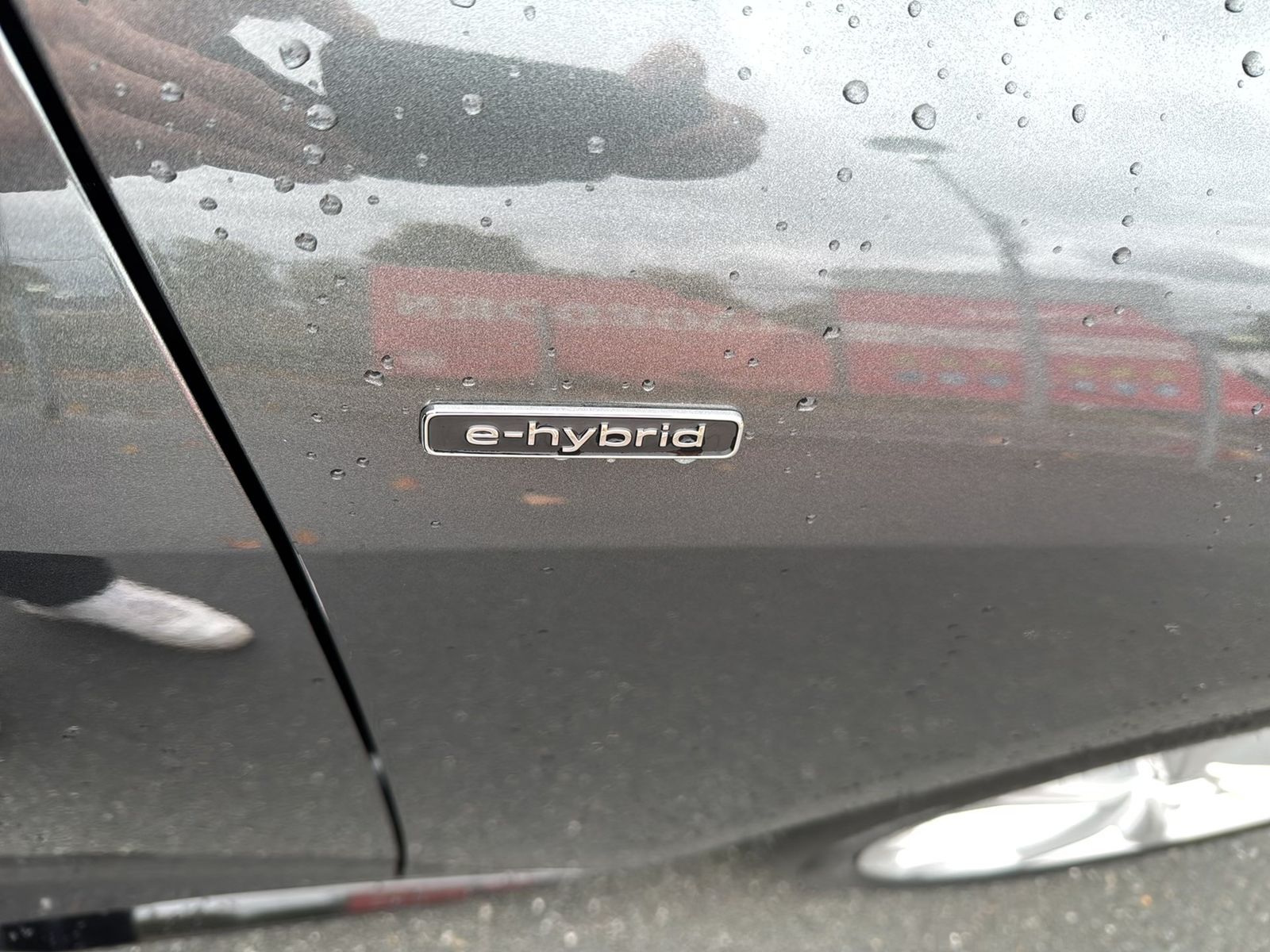 Fahrzeugabbildung Audi A5 Avant e-hybrid quattro 270 kW S tronic |AHK