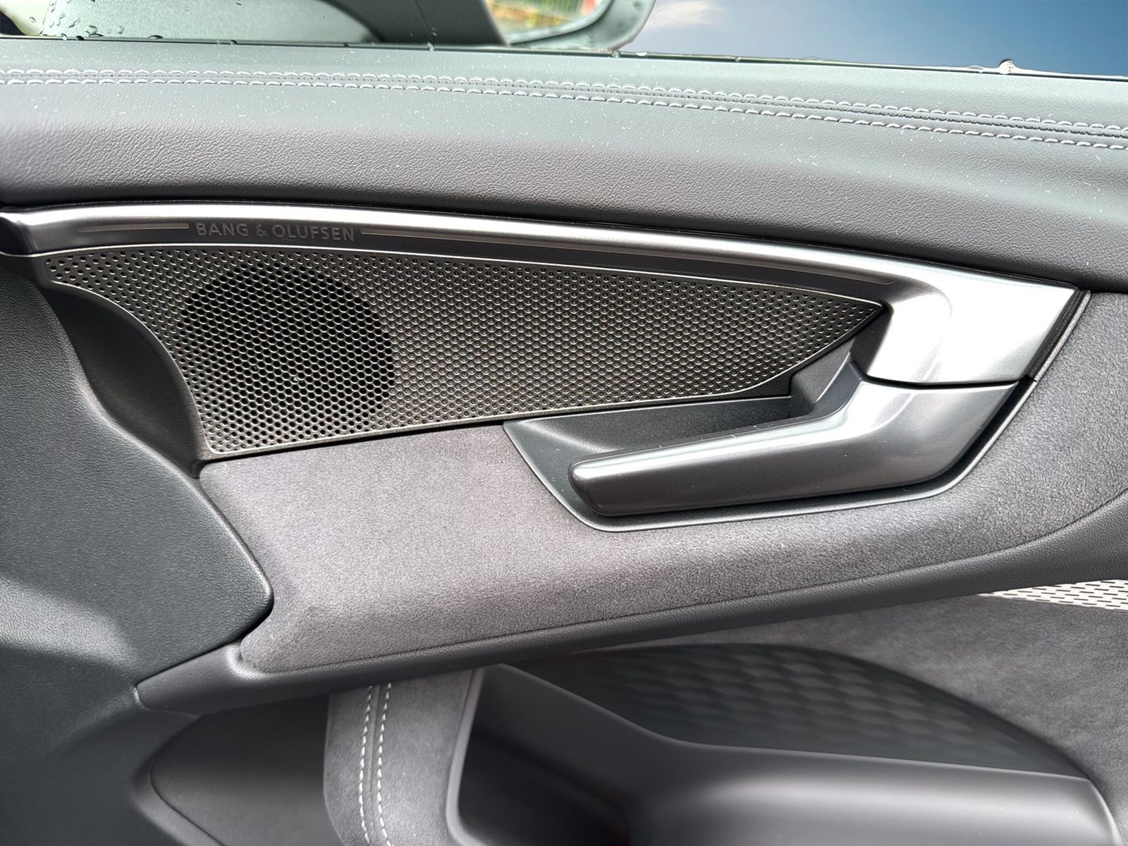 Fahrzeugabbildung Audi A5 Avant e-hybrid quattro 270 kW S tronic |AHK