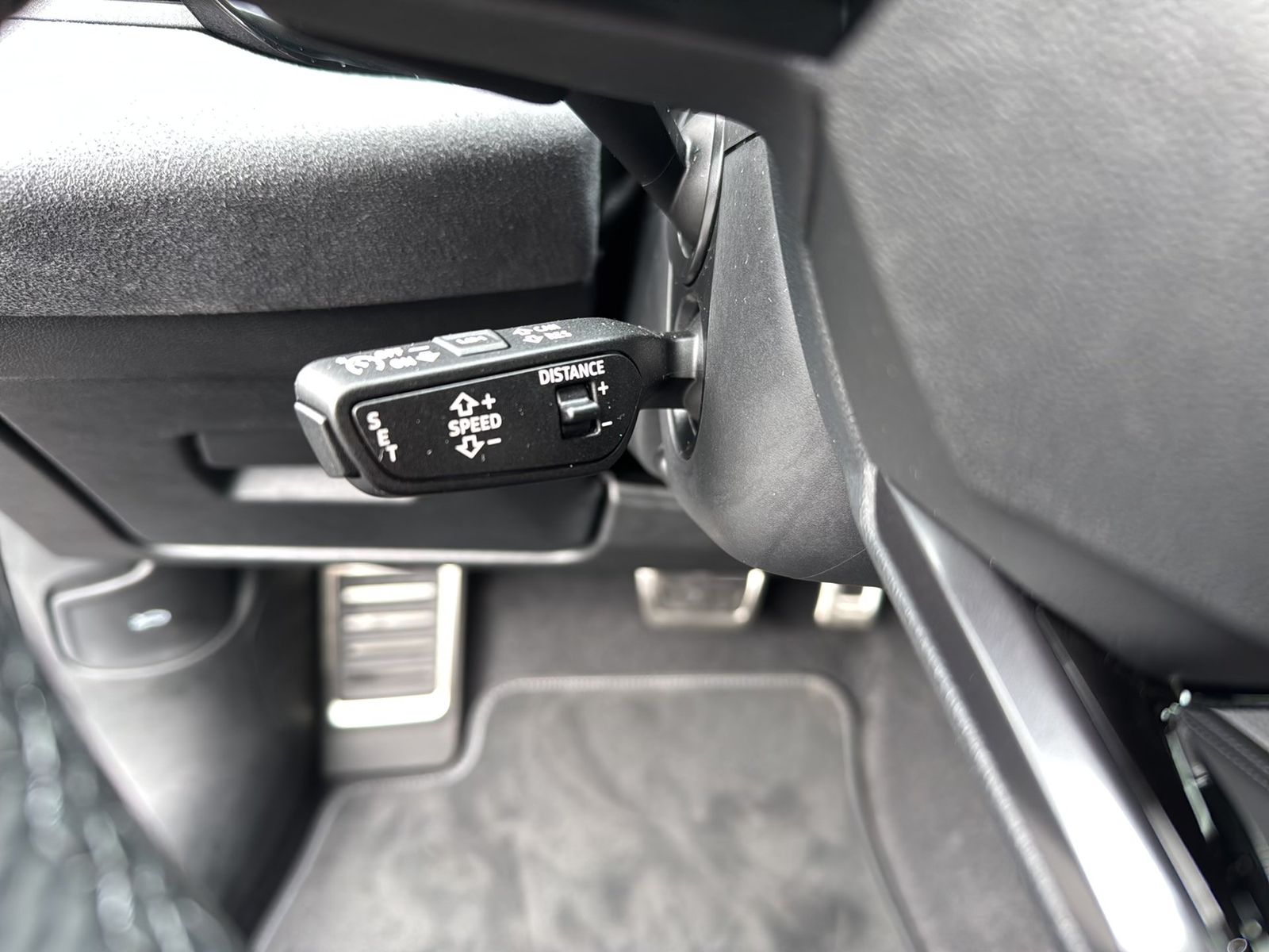 Fahrzeugabbildung Audi A5 Avant e-hybrid quattro 270 kW S tronic |AHK