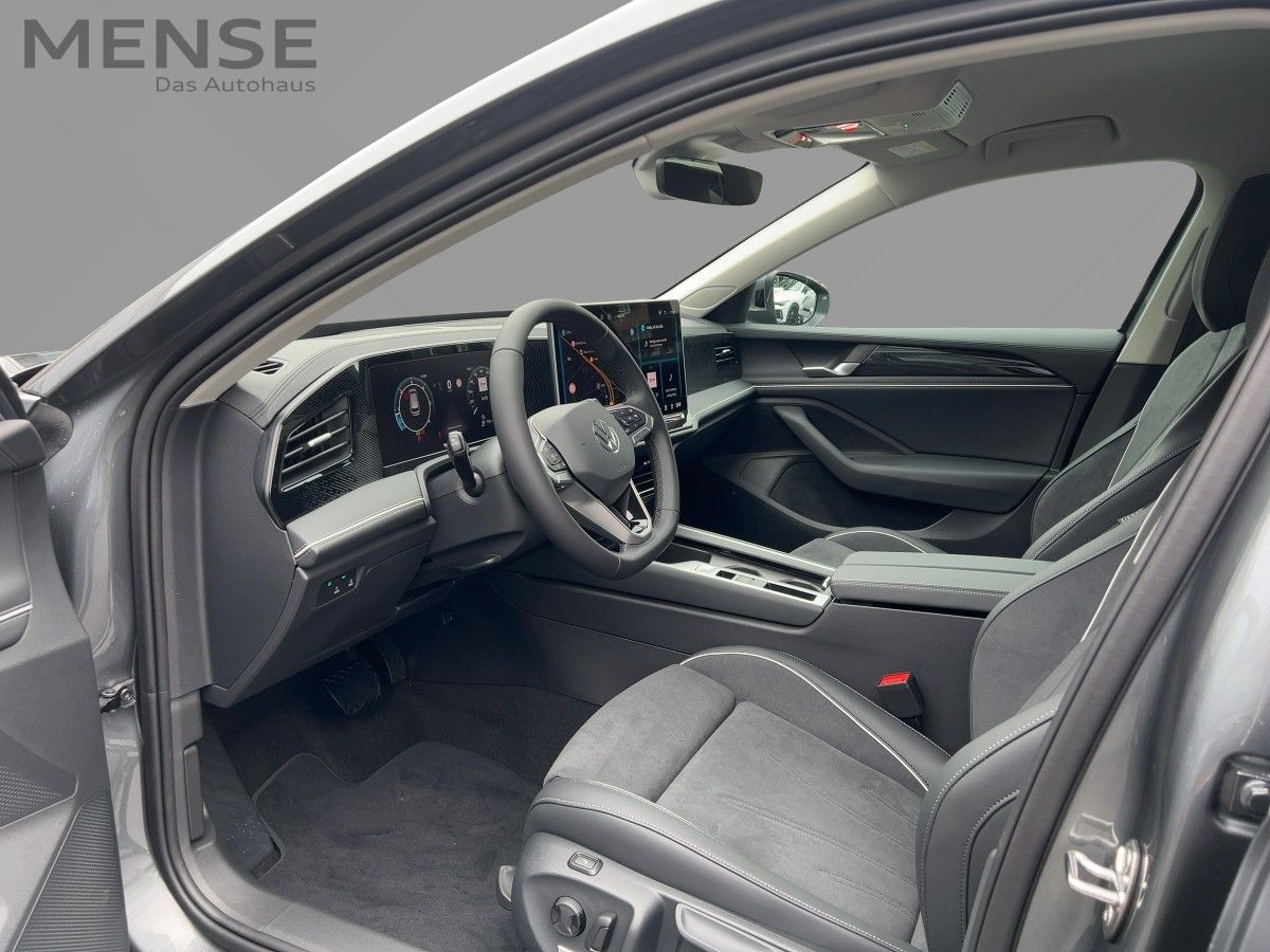 Fahrzeugabbildung Volkswagen Passat TDI Business AHK Navi HUD Winterräder DCC