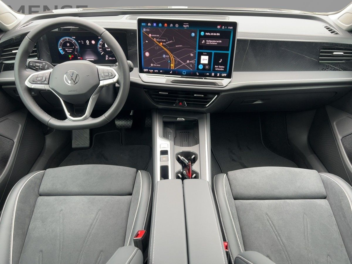 Fahrzeugabbildung Volkswagen Passat TDI Business AHK Navi HUD Winterräder DCC