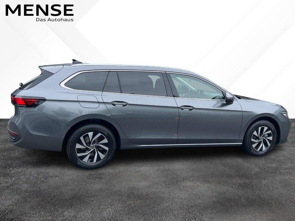 Fahrzeugabbildung Volkswagen Passat TDI Business AHK Navi HUD Winterräder DCC
