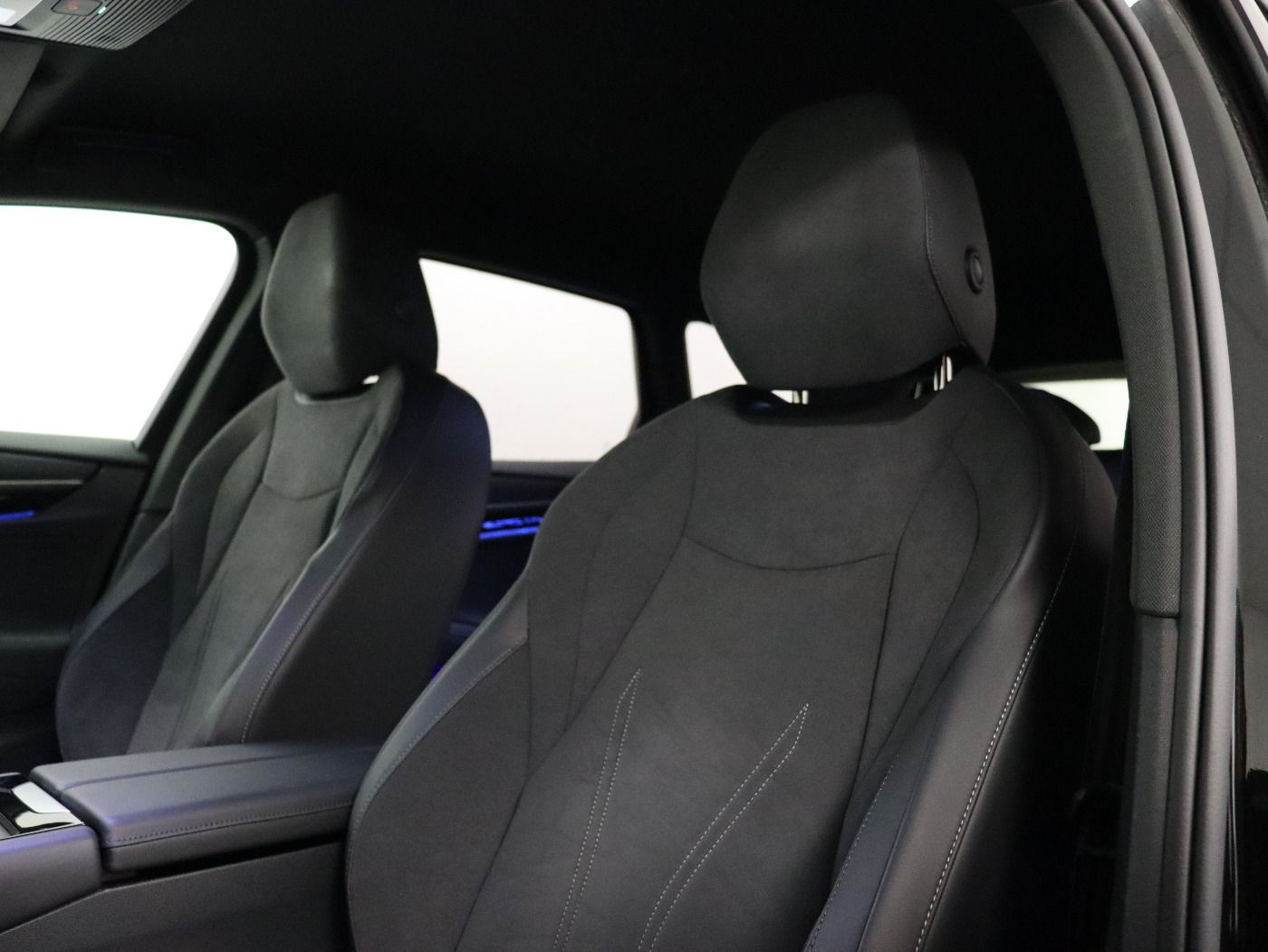 Fahrzeug autohaus mense Fahrzeugabbildung Volkswagen ID.7 Tourer Pro |AHK|Navi|ACC|CarPlay|HUD|elSitz