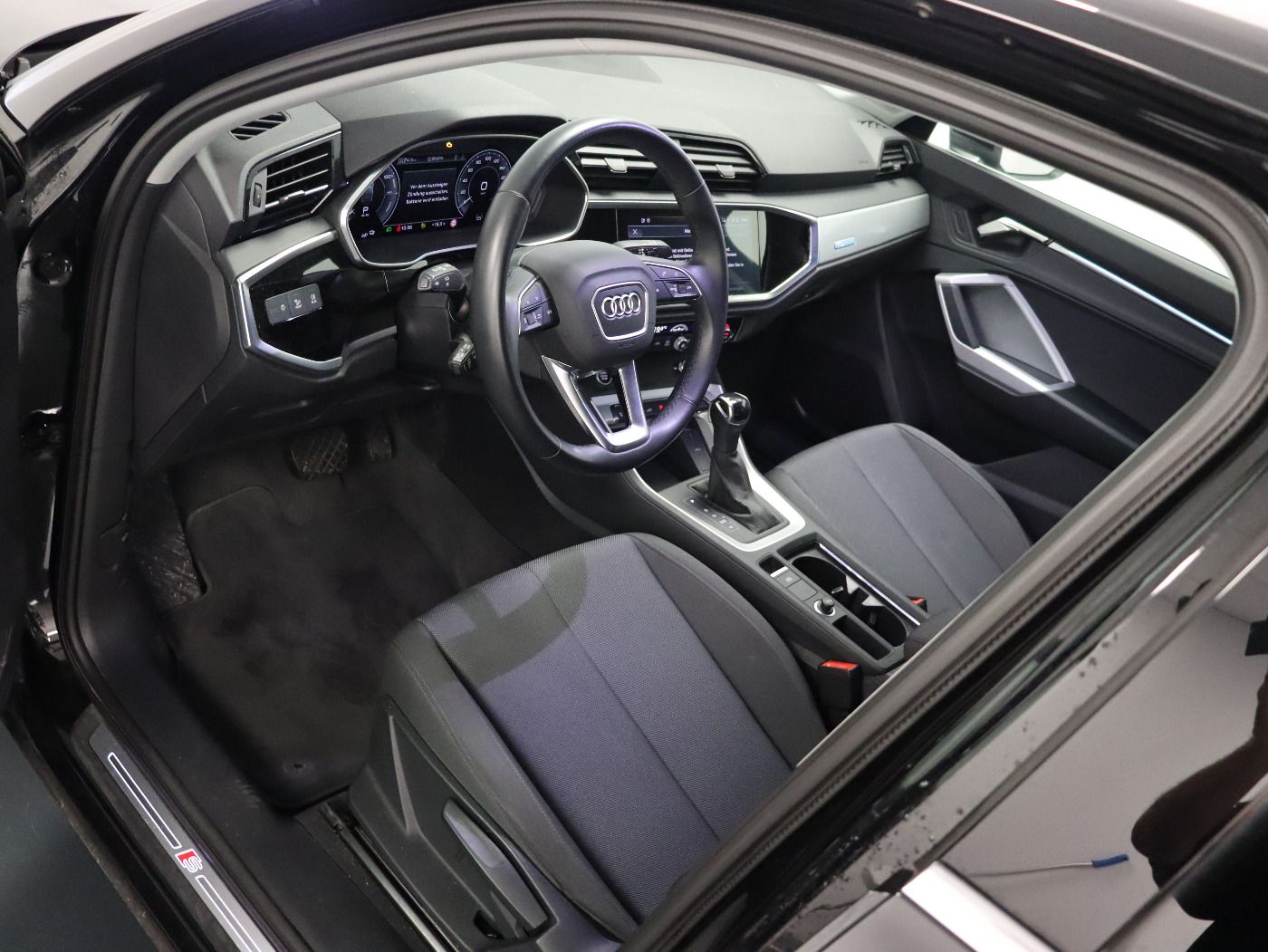 Fahrzeugabbildung Audi Q3 Sportback 45 TFSI e S tronic S line |ACC|FLA