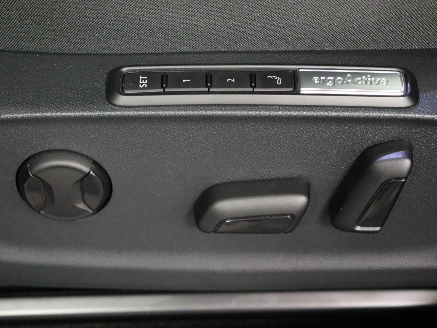 Fahrzeugabbildung Volkswagen ID.7 Tourer GTX 4Motion |AHK|Pano|4xSHZG|Navi