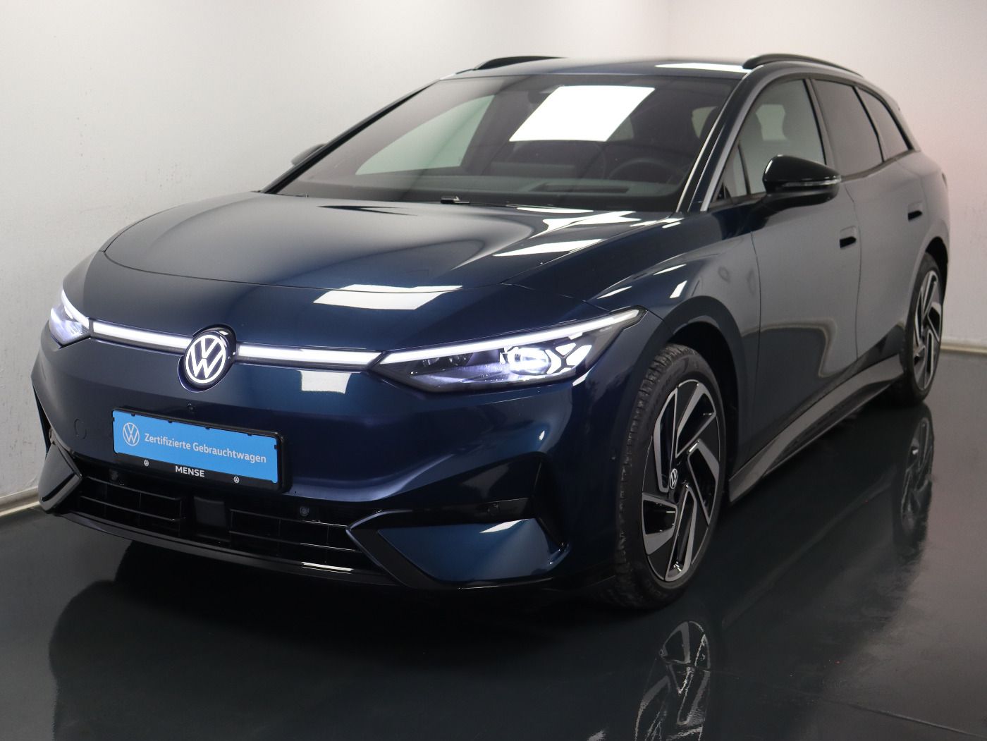 Fahrzeugabbildung Volkswagen ID.7 Tourer Pro |AHK|4xSHZG|Massage|Navi|ACC|h/k
