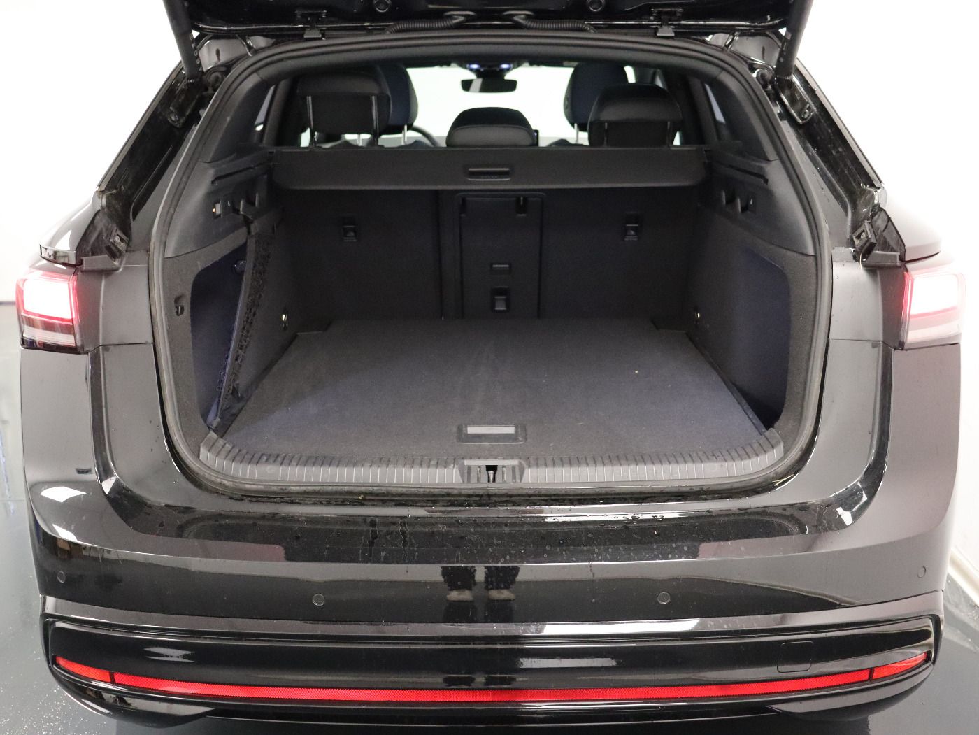 Fahrzeugabbildung Volkswagen ID.7 Tourer Pro |AHK|Pano|Navi|ACC|CarPlay|HUD