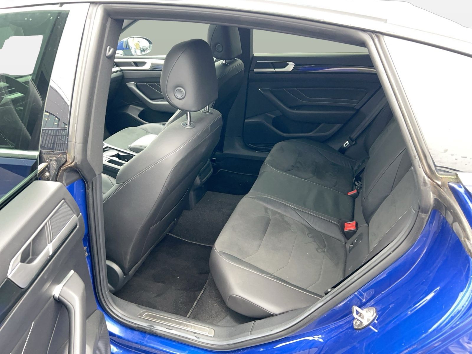 Fahrzeug autohaus mense Fahrzeugabbildung Volkswagen Arteon 2.0 TDI DSG 4Motion R-Line CarPlay|AHK - mit KI generiert/bearbeitet