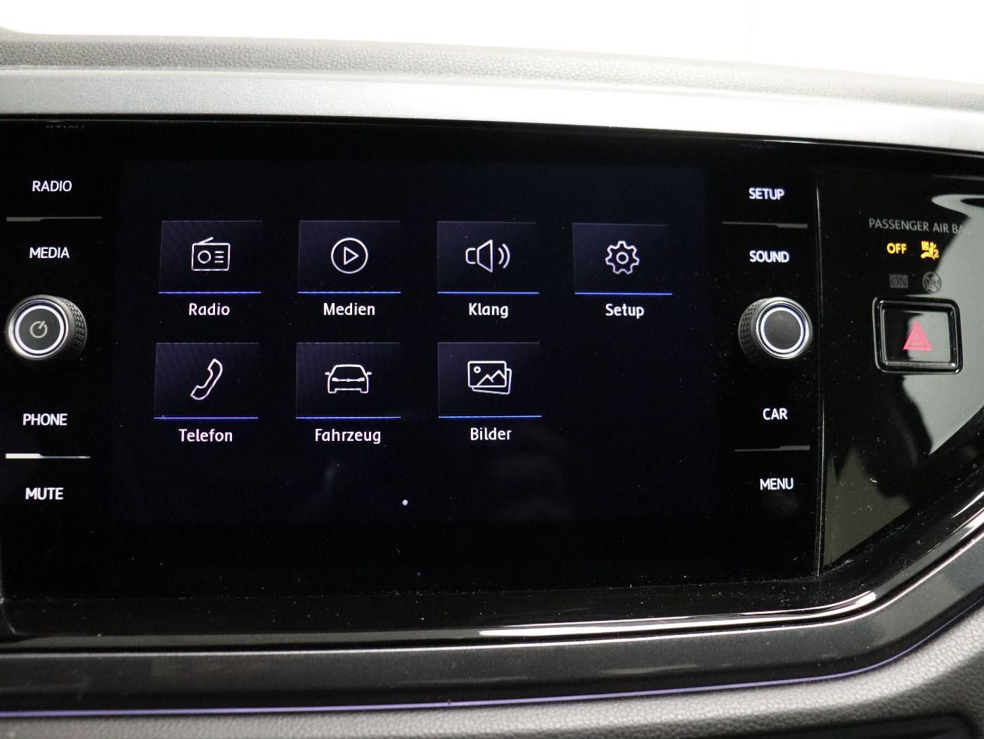 Fahrzeugabbildung Volkswagen Polo VI 1.0 TSI Highline SportSelect Fahrwerk