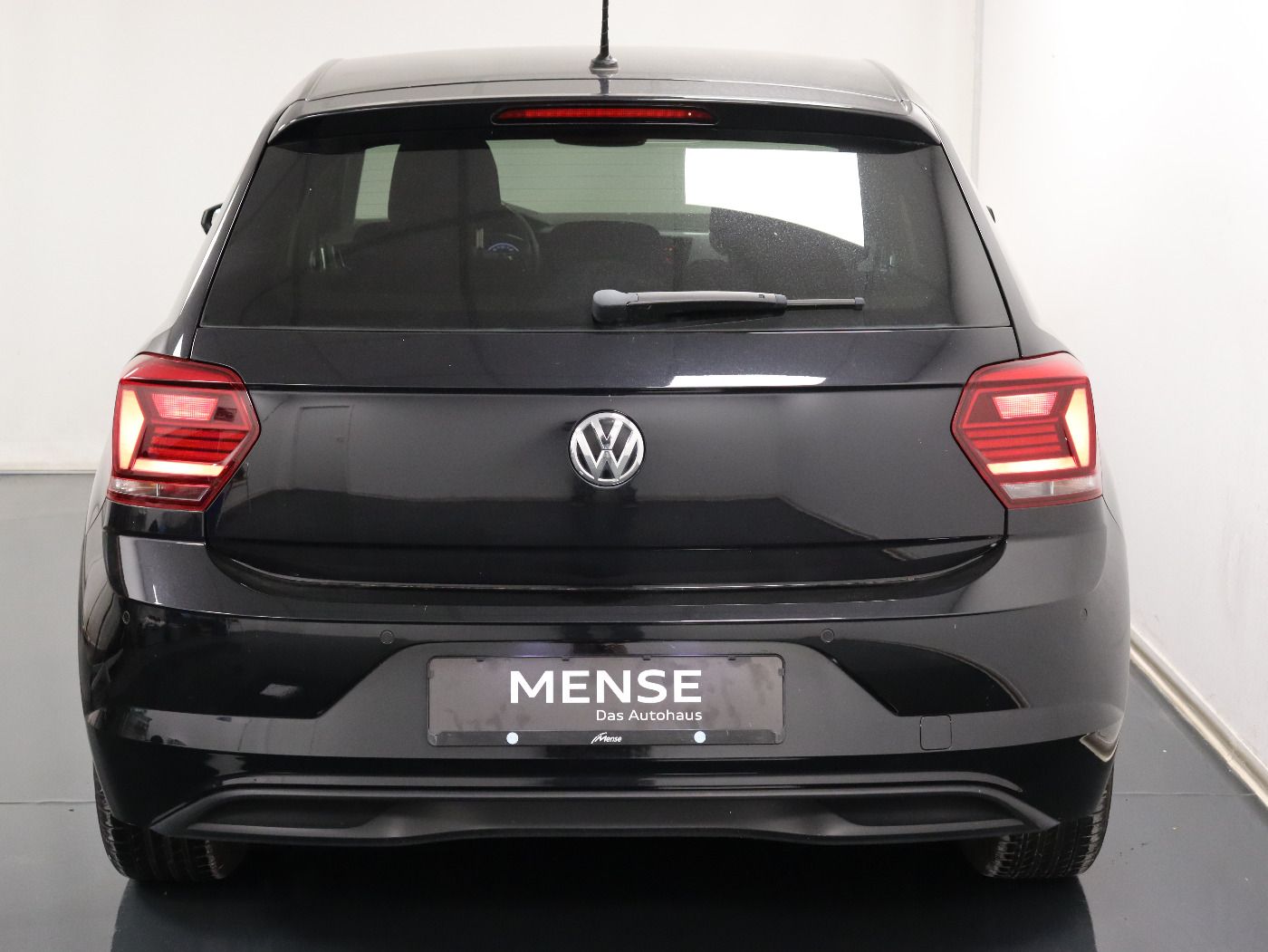 Fahrzeugabbildung Volkswagen Polo VI 1.0 TSI Highline SportSelect Fahrwerk
