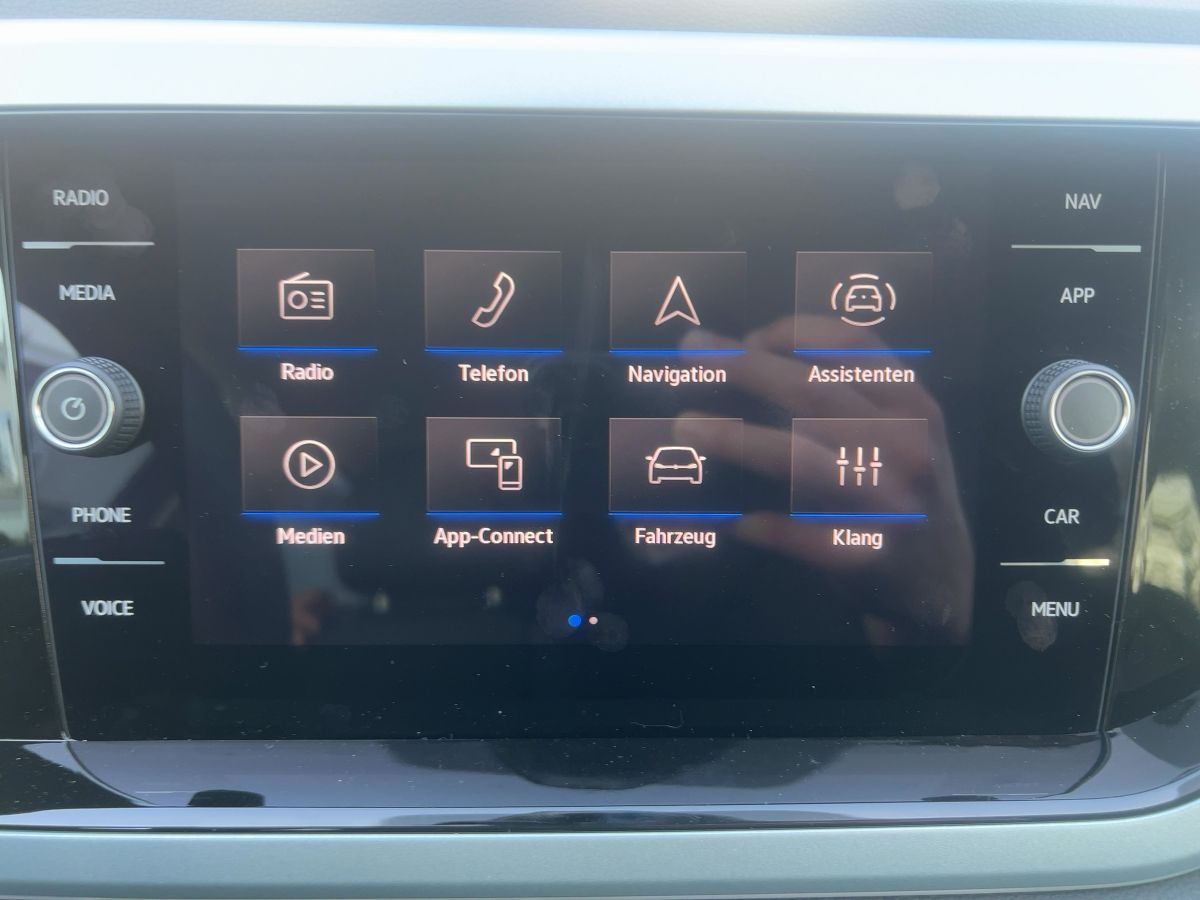 Fahrzeugabbildung Volkswagen Polo 1.0 TSI DSG GOAL Kamera Ganzjahresreifen