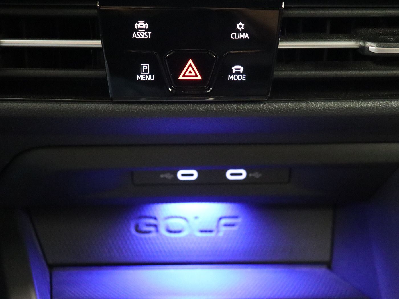 Fahrzeugabbildung Volkswagen Golf VIII GTI 2.0 TSI DSG |Matrix|HUD|CarPlay|LM