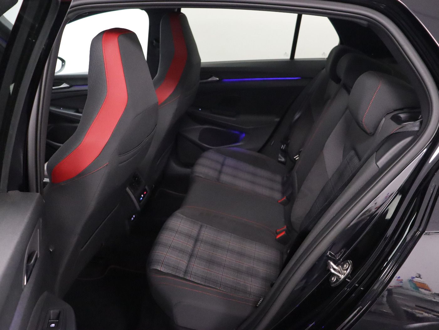 Fahrzeugabbildung Volkswagen Golf VIII GTI 2.0 TSI DSG |Matrix|HUD|CarPlay|LM