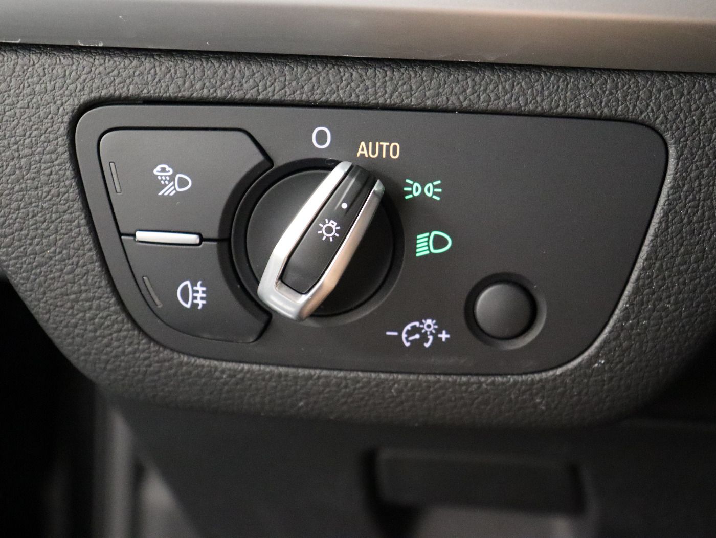 Fahrzeugabbildung Audi Q5 45 TFSI quattro S tronic S line |Matrix|ACC