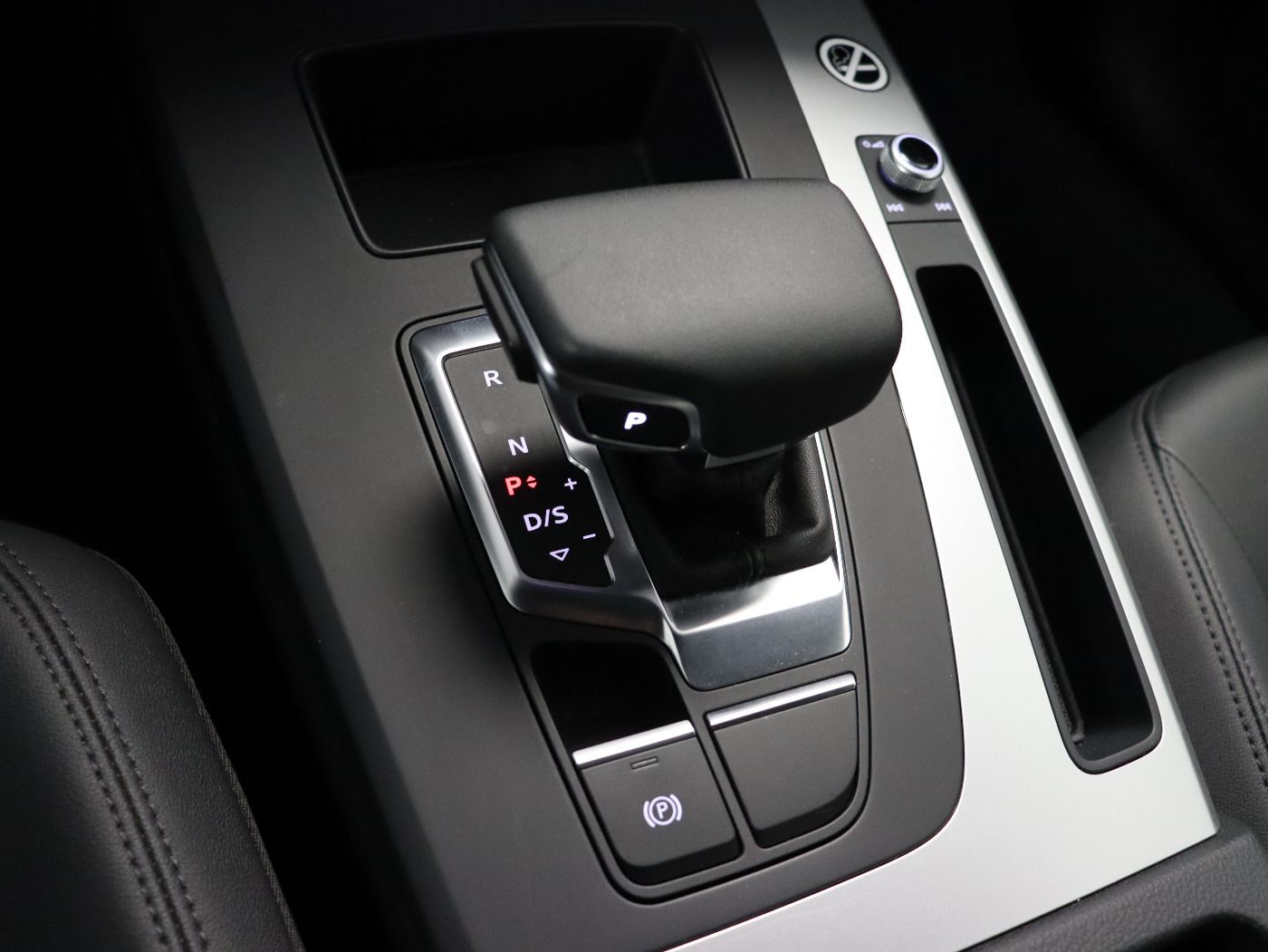 Fahrzeugabbildung Audi Q5 45 TFSI quattro S tronic S line |Matrix|ACC